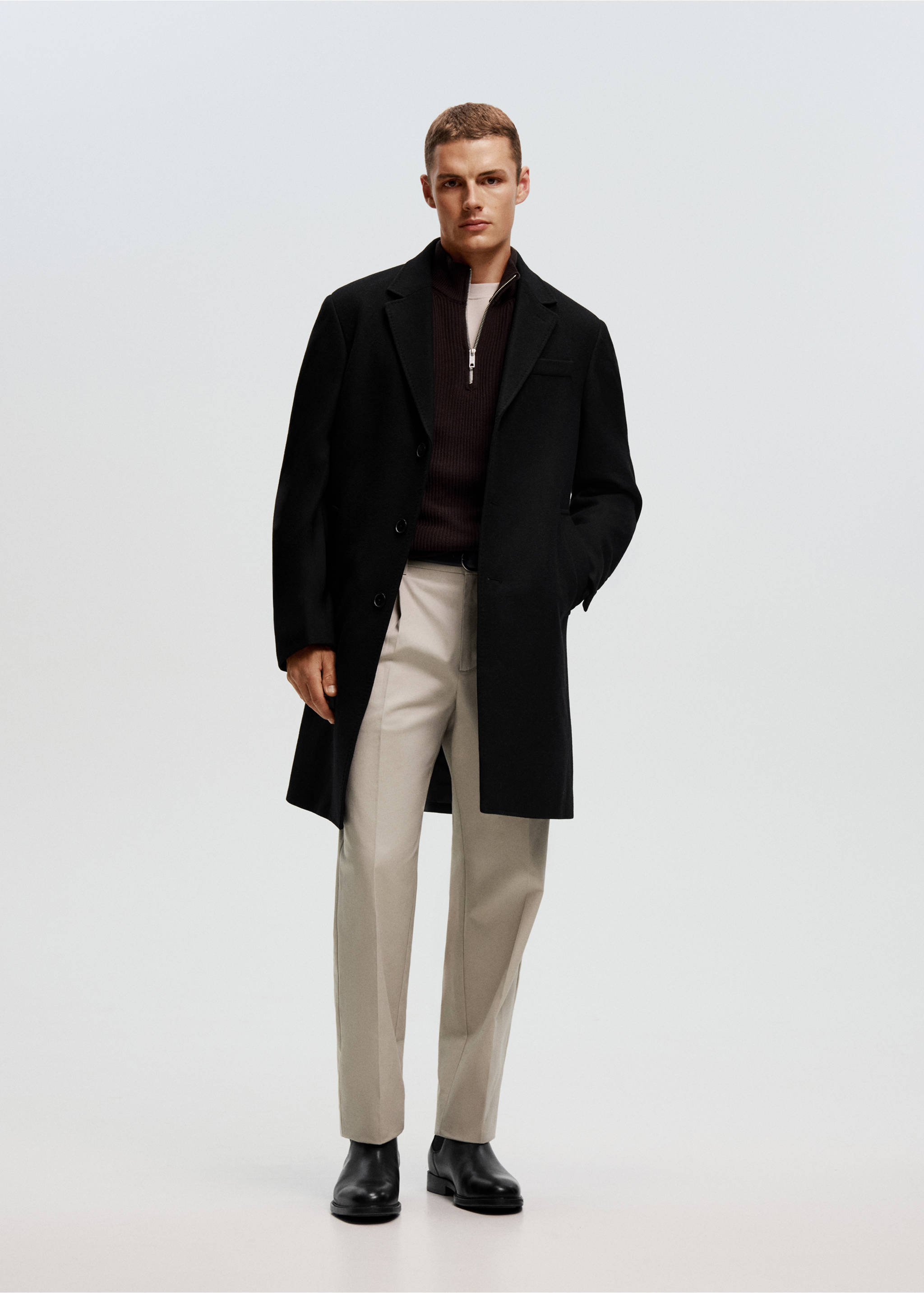 Regular fit pleated cotton trousers - Details of the article 5, Sand. Ref: 17025970-00.