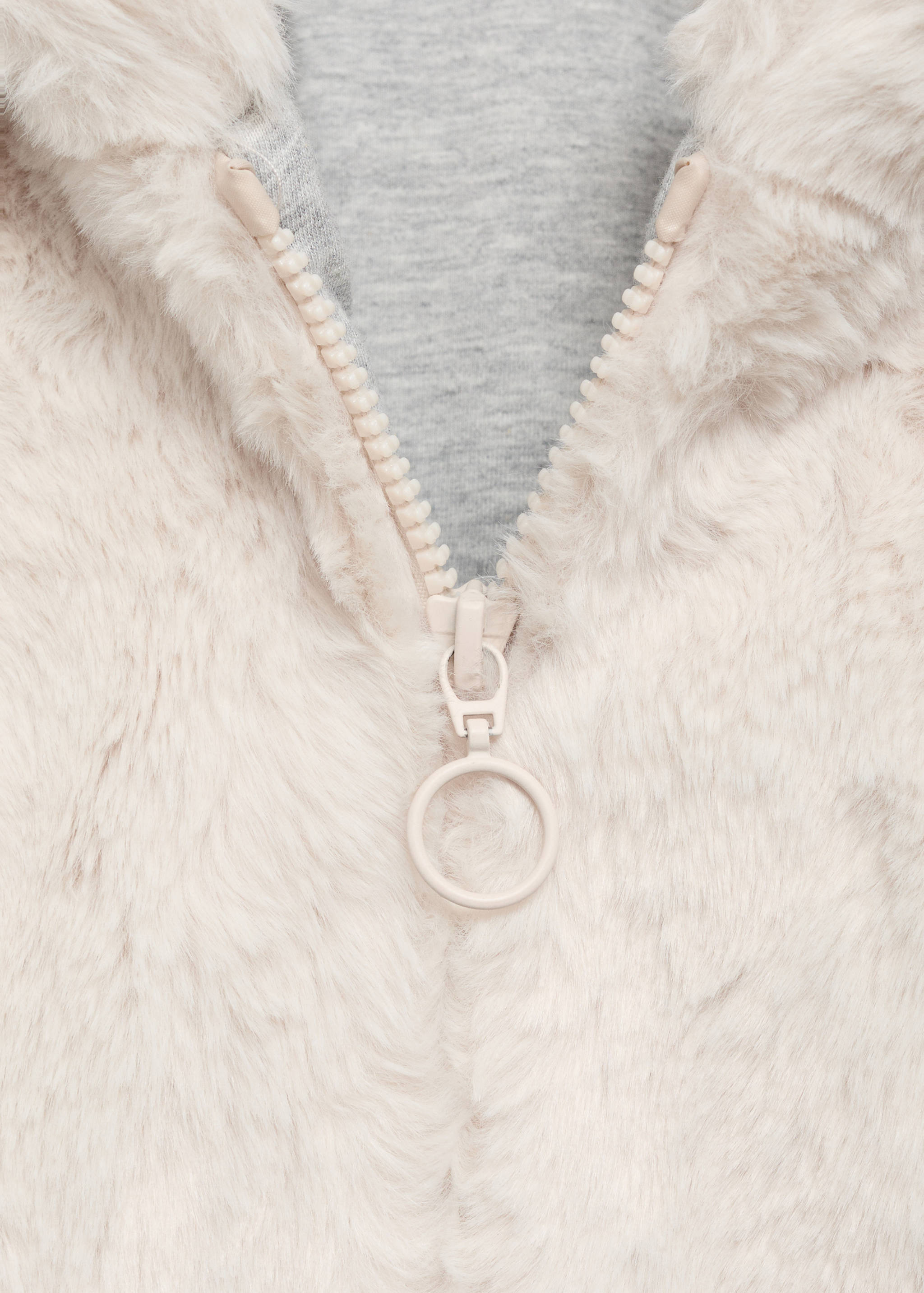 Manteau imitation fourrure à capuche - Détail de l'article 8