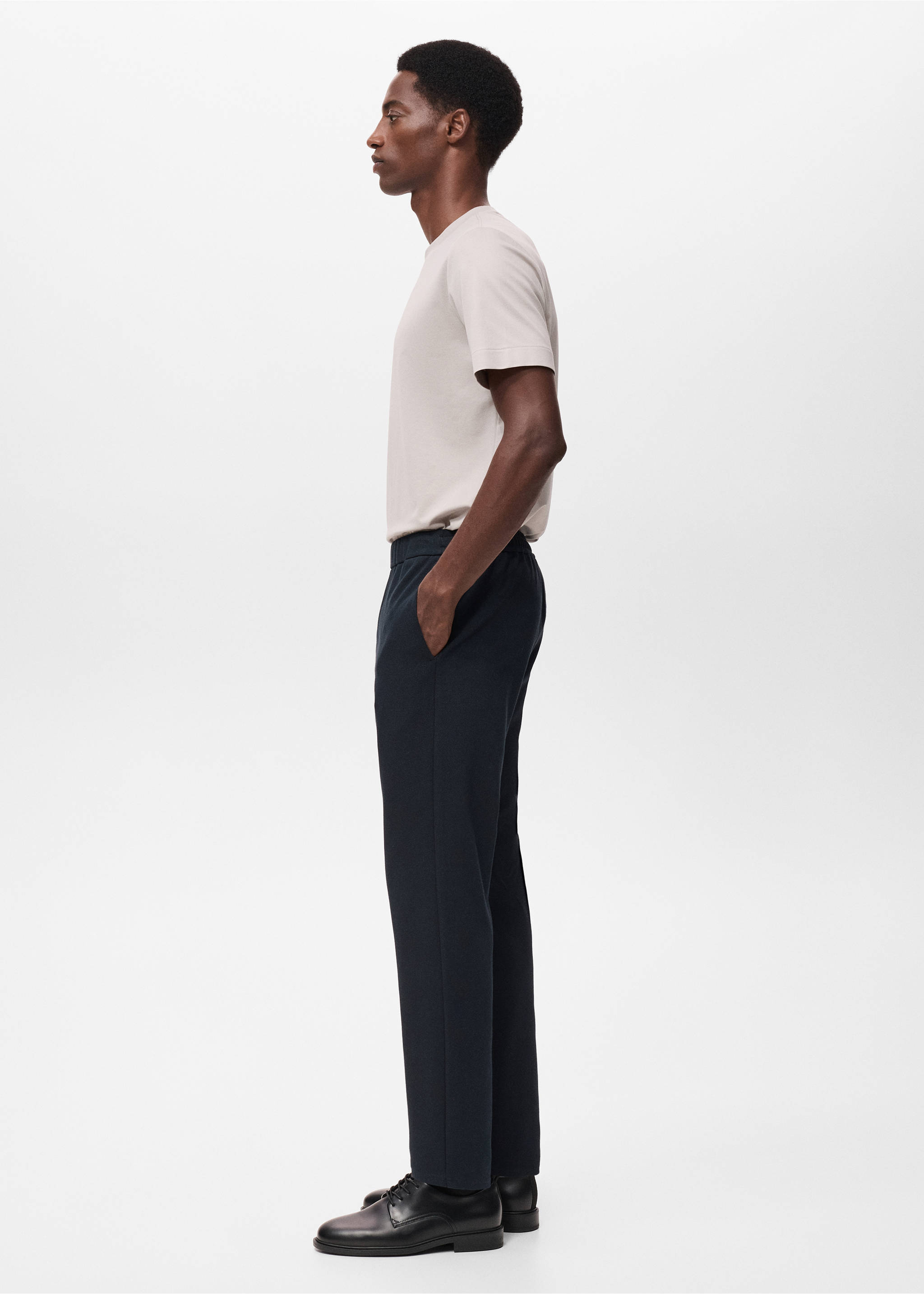 Technical structured joggers - Details of the article 2, Navy. Ref: 17025977-00.
