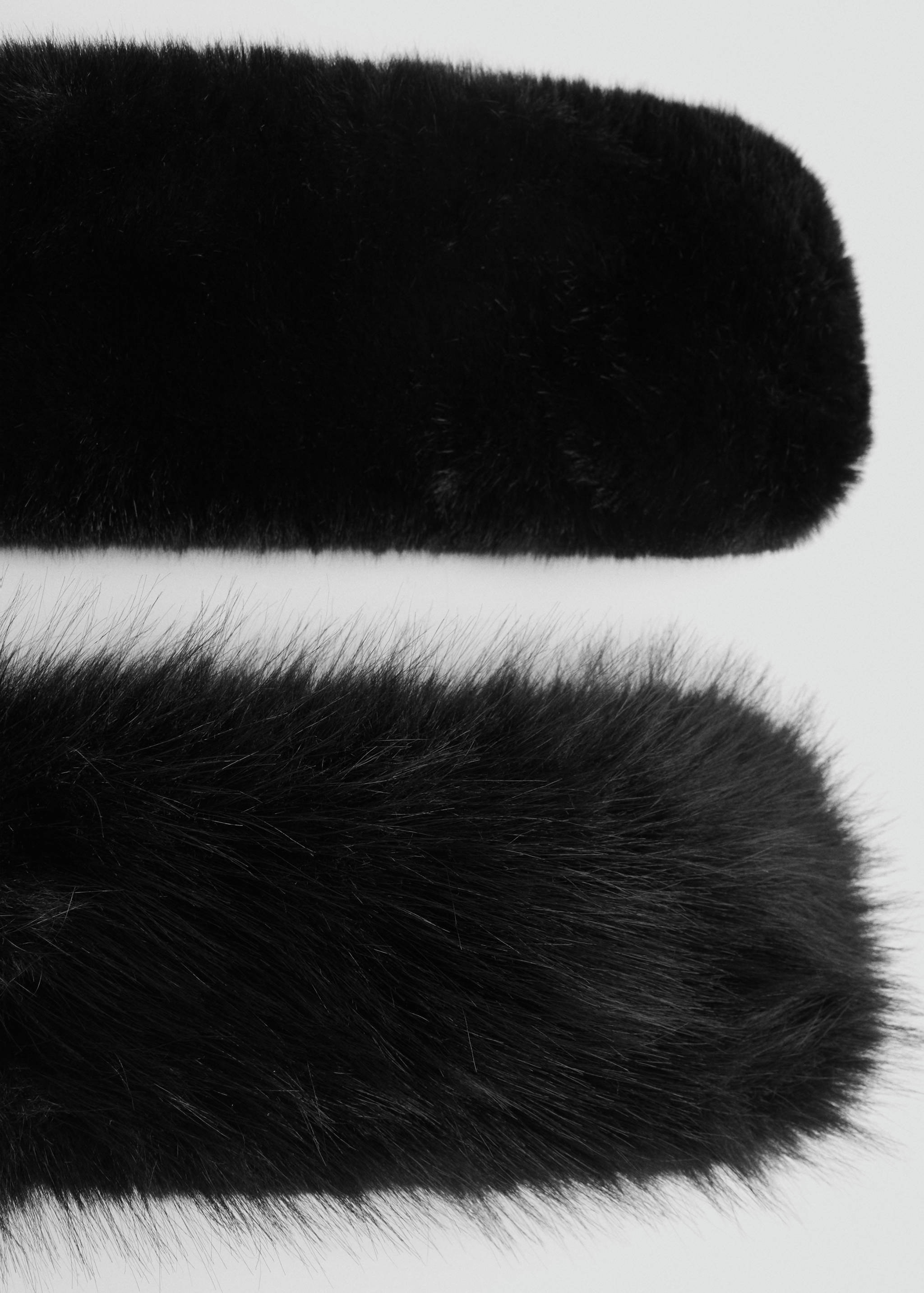 Fur-effect scarf - Details of the article 1
