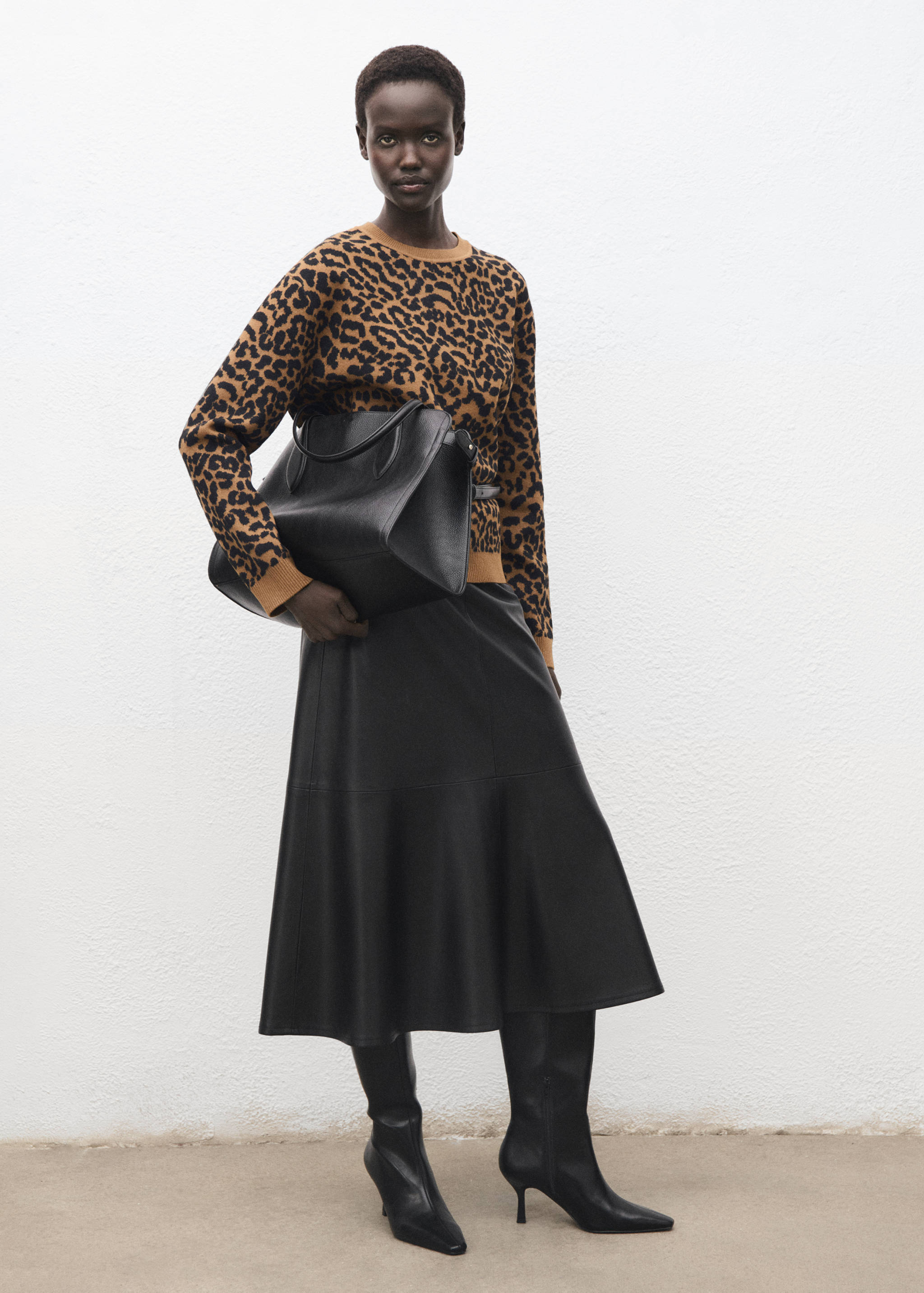 Leopard-print knitted sweater - General plane