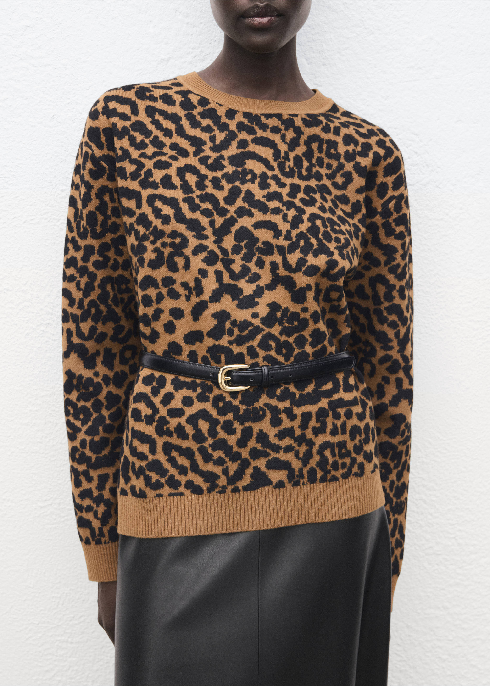 Leopard-print knitted sweater - Details of the article 3, Ecru. Ref: 17026349-00.