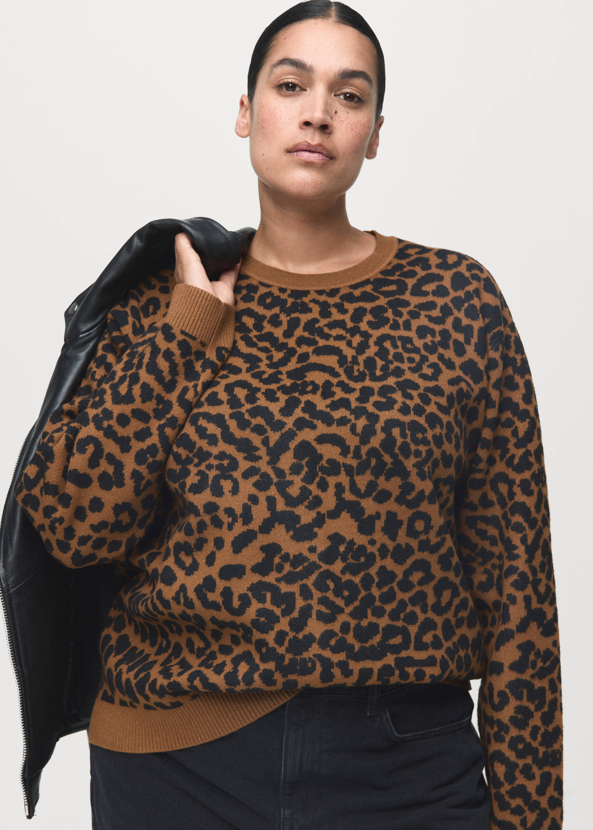 Leopard-print knitted sweater - Details of the article 5