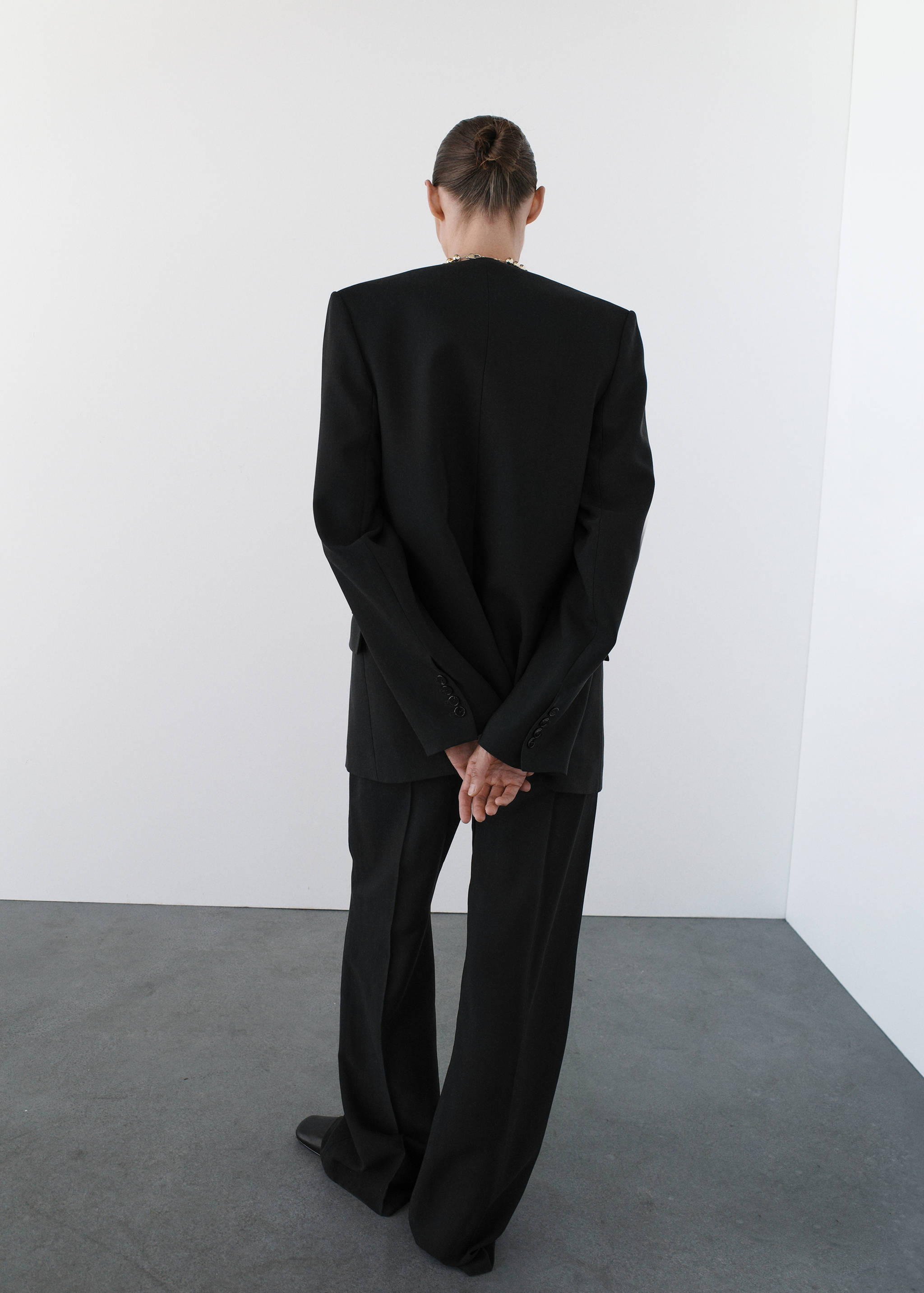 Suit blazer without lapels - Reverse of the article