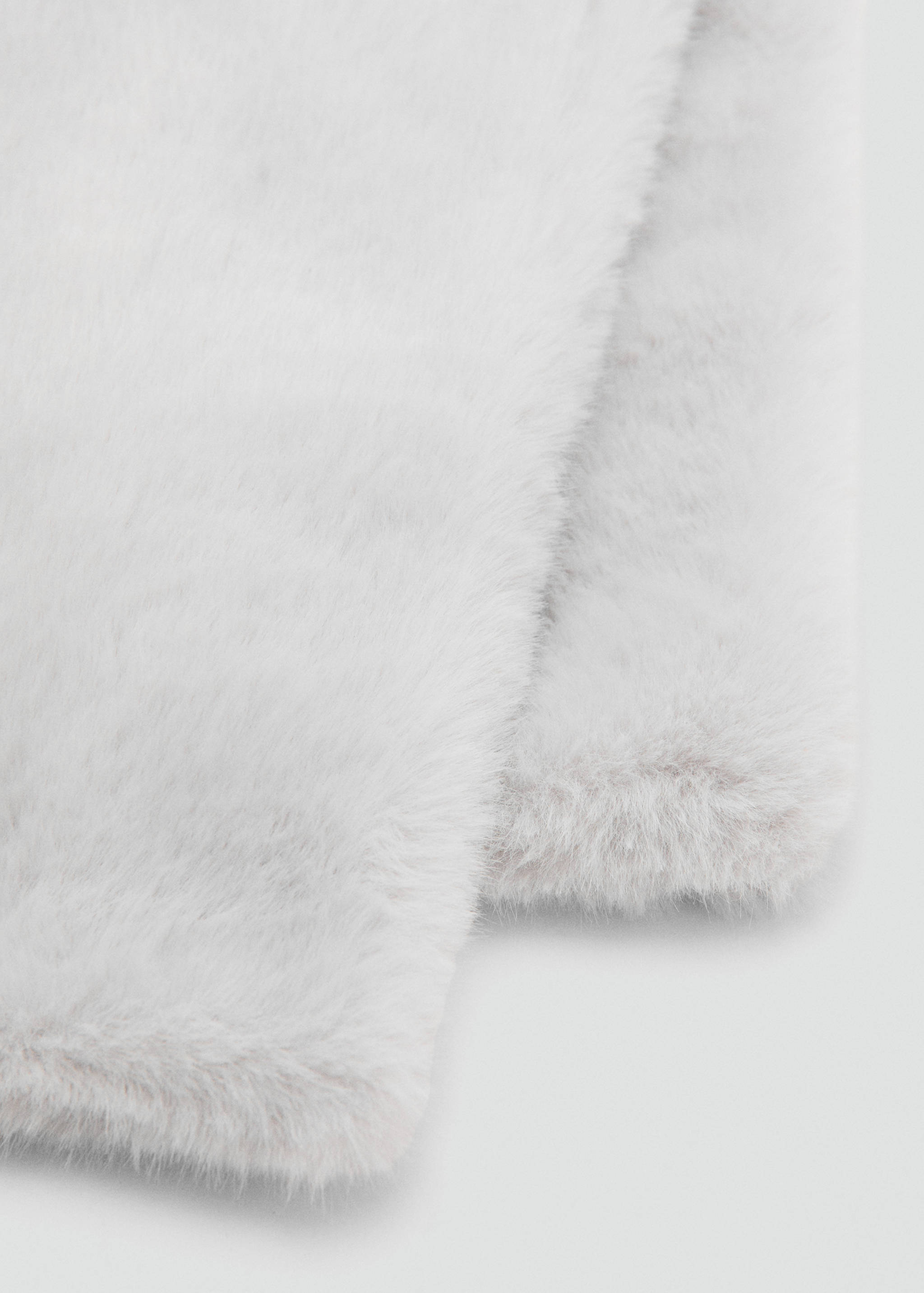 Fur-effect scarf - Details of the article 1