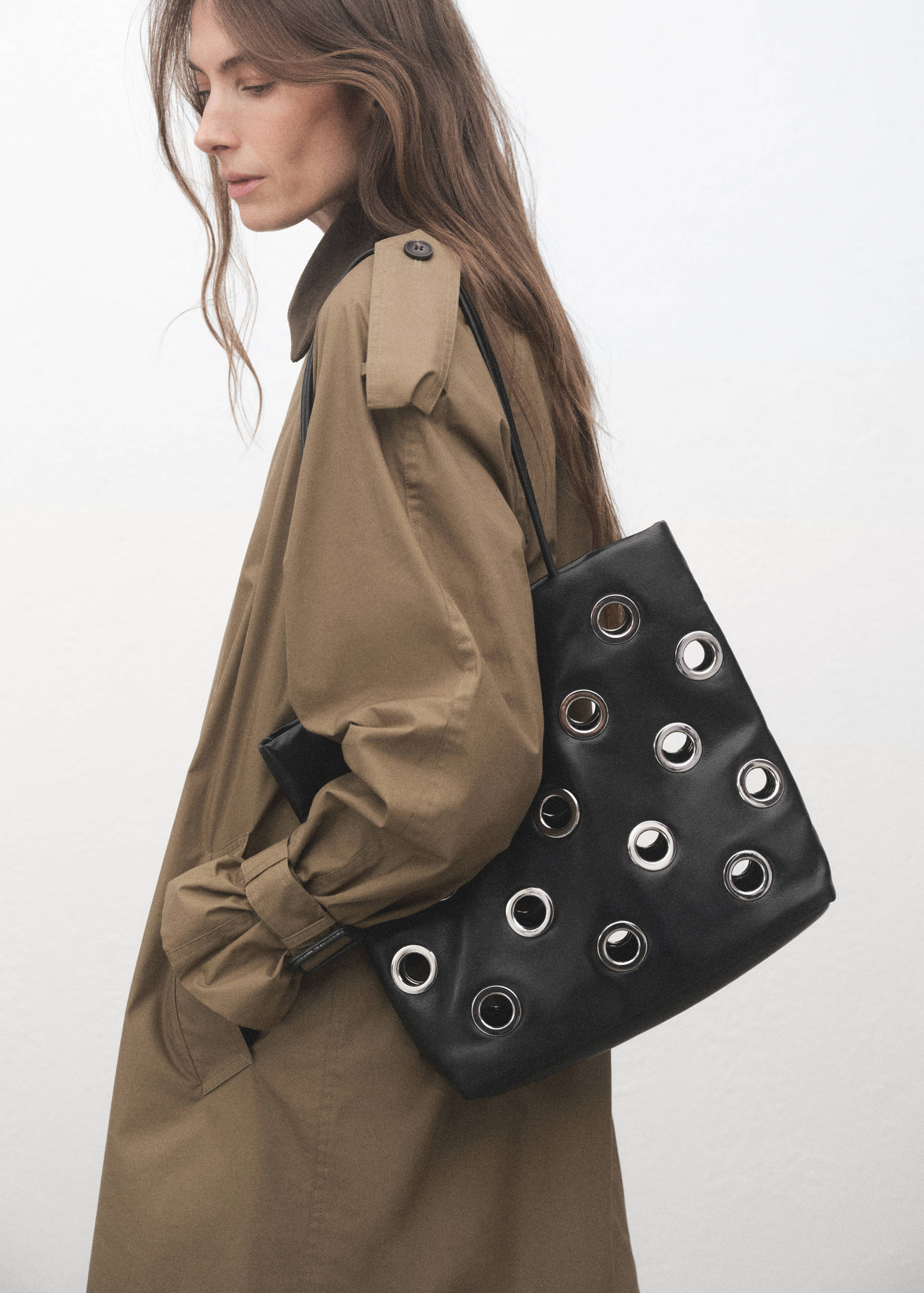 Crossbody bag with eyelets - General plane
