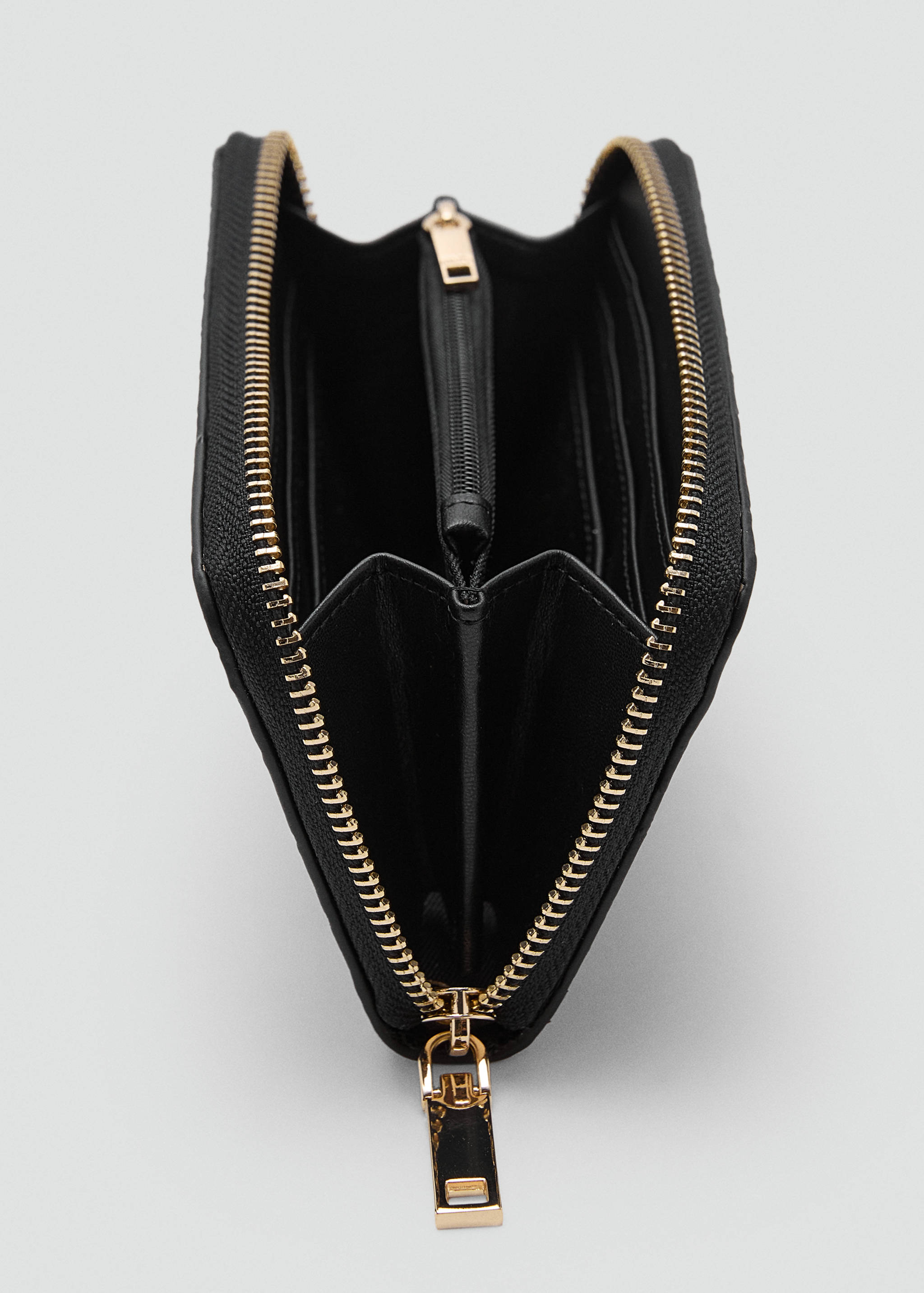 Medium glossy croc wallet - Details of the article 1