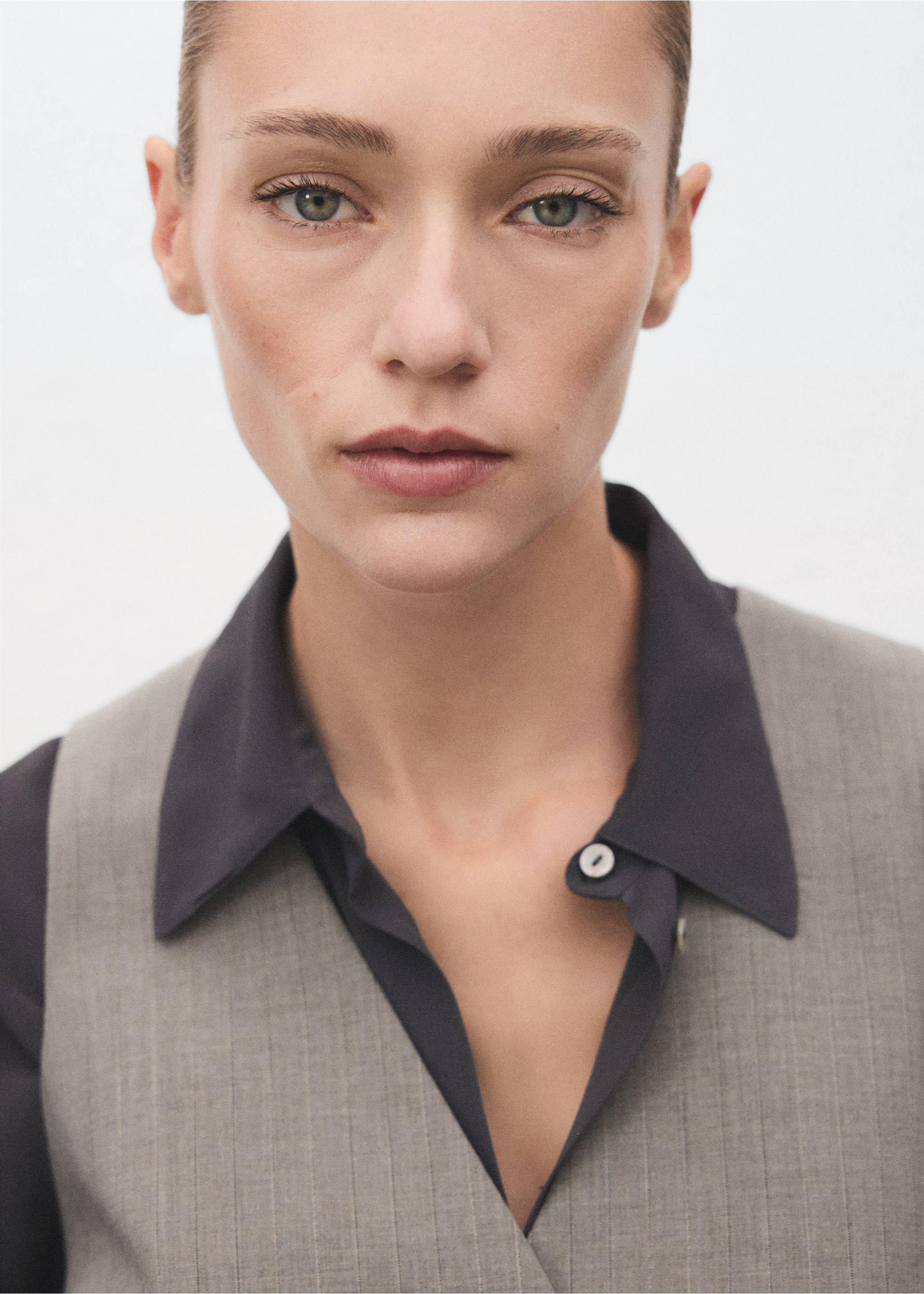 Wool-blend suit waistcoat - Details of the article 1, Grey. Ref: 17027141-00.