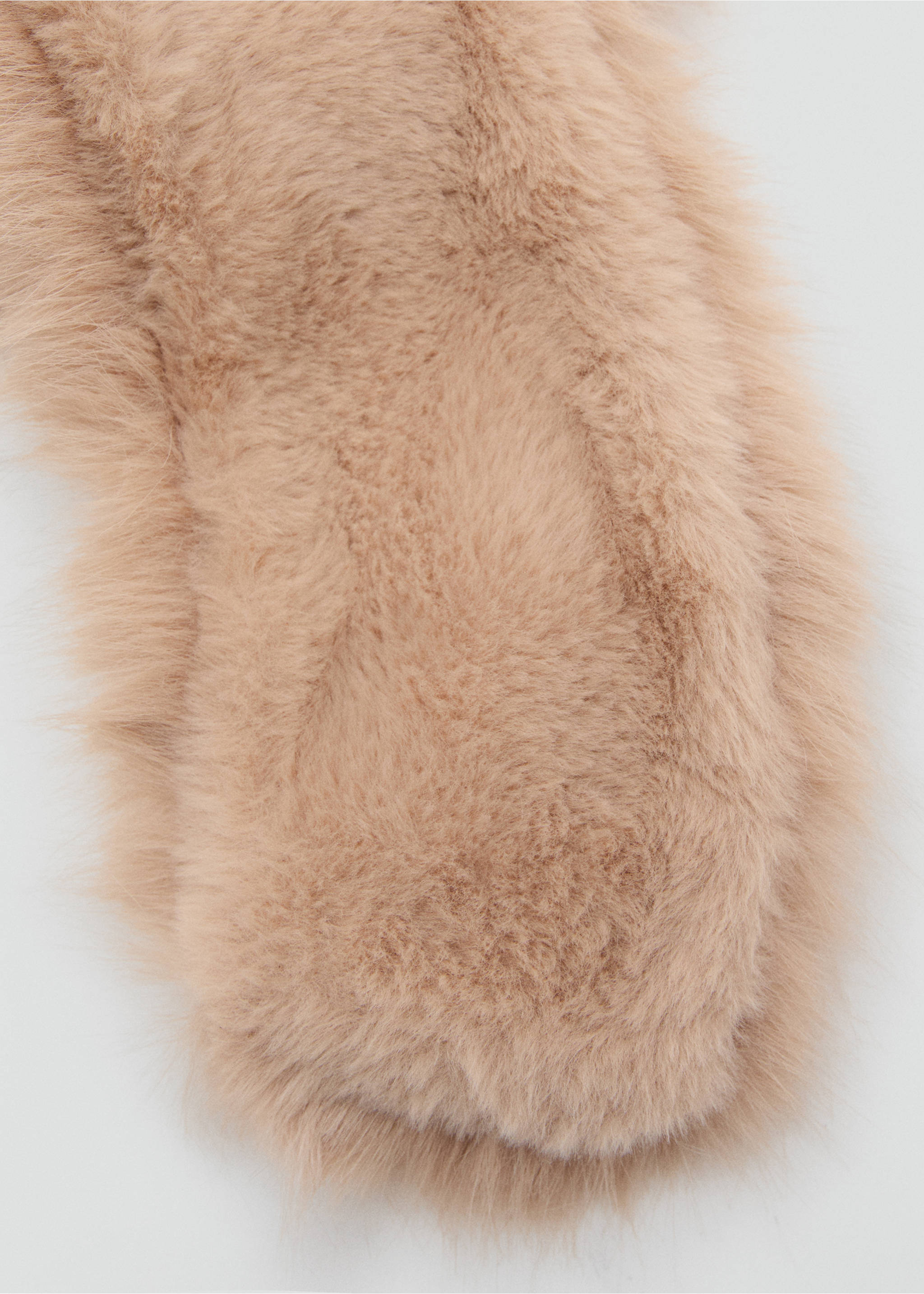 Faux-fur scarf - Details of the article 1, Beige. Ref: 17027770-00.