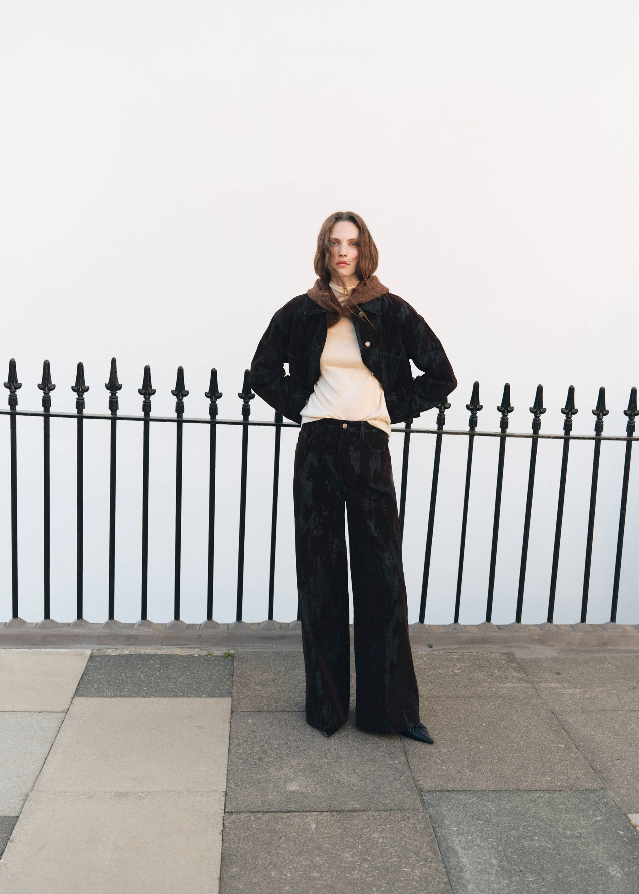 Wide-Leg-Jeans mit Devoré - Detail des Artikels 2