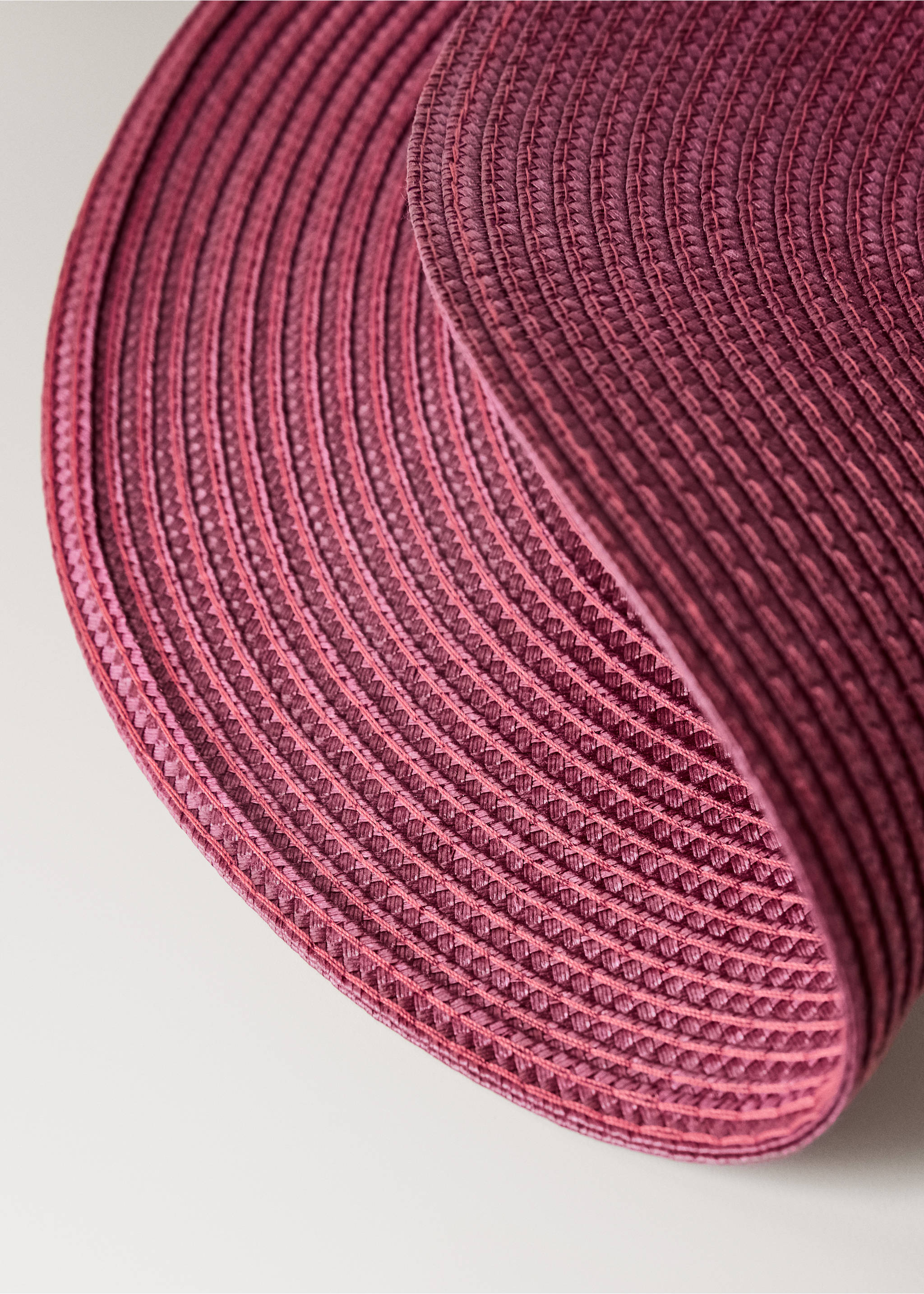 Polypropylene placemats - Details of the article 2, Red. Ref: 17027787-00.