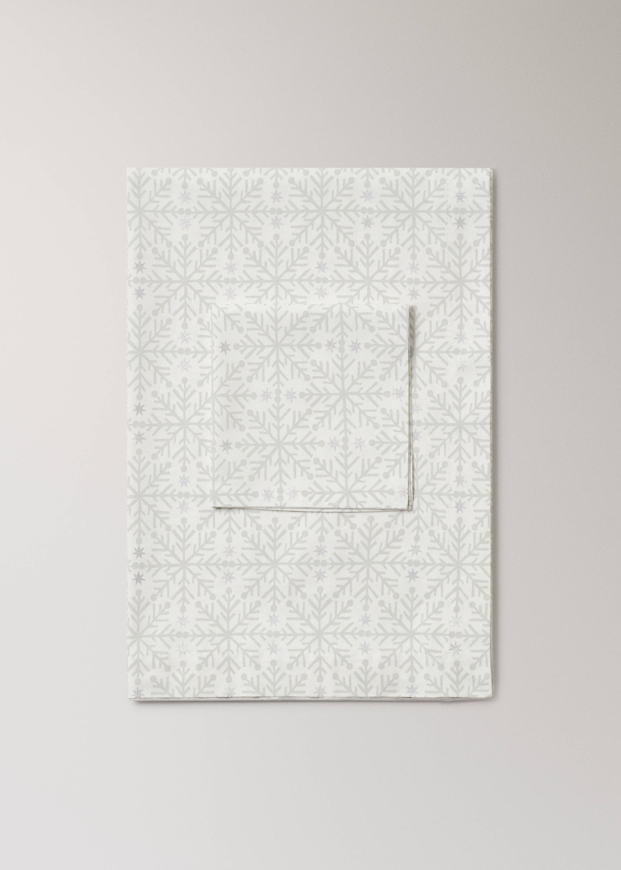 Napkins with Christmas snowflake printed motif - Details of the article 3