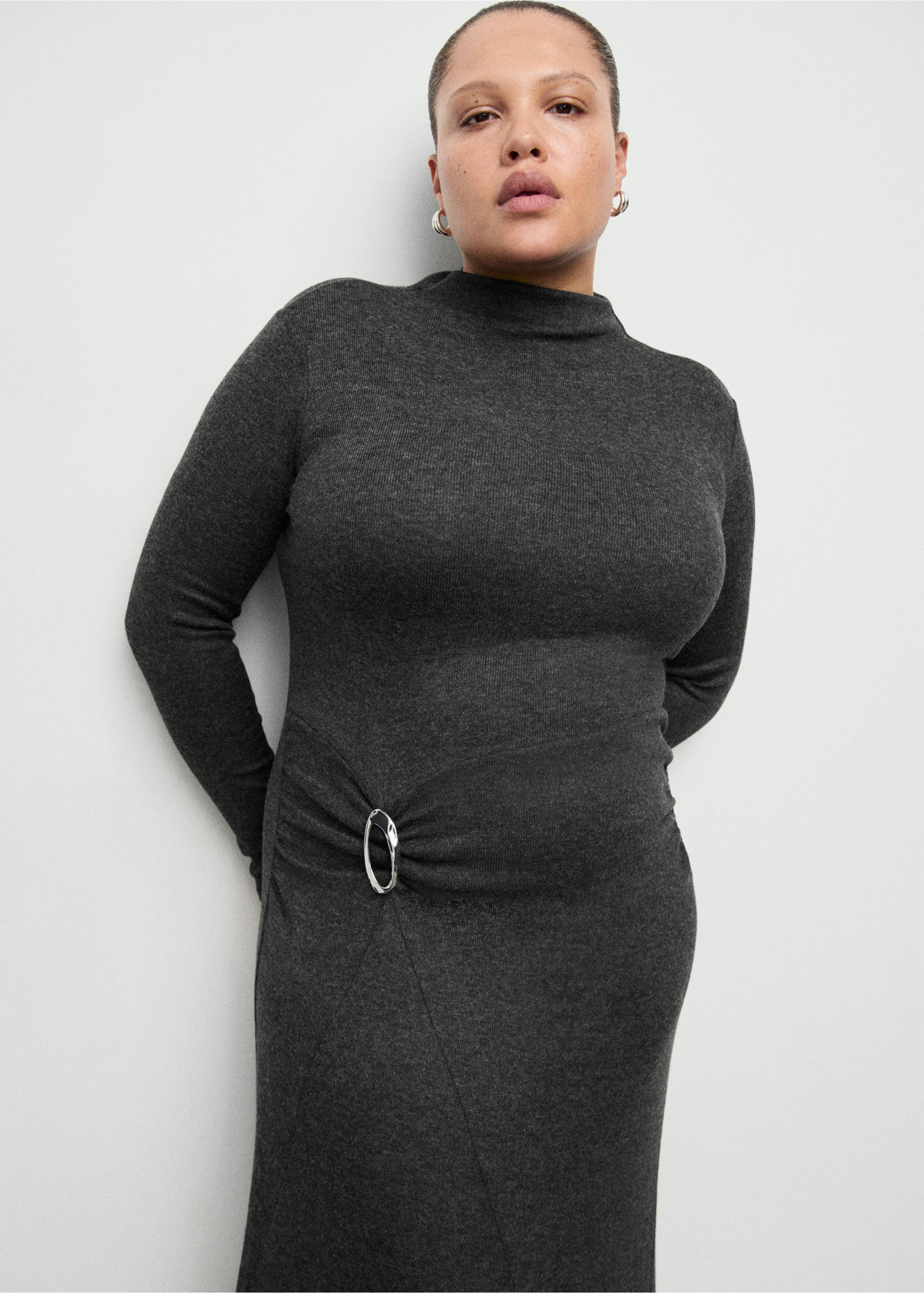 Fine-knit dress with metallic detail - Details of the article 5, Grey. Ref: 17027807-00.