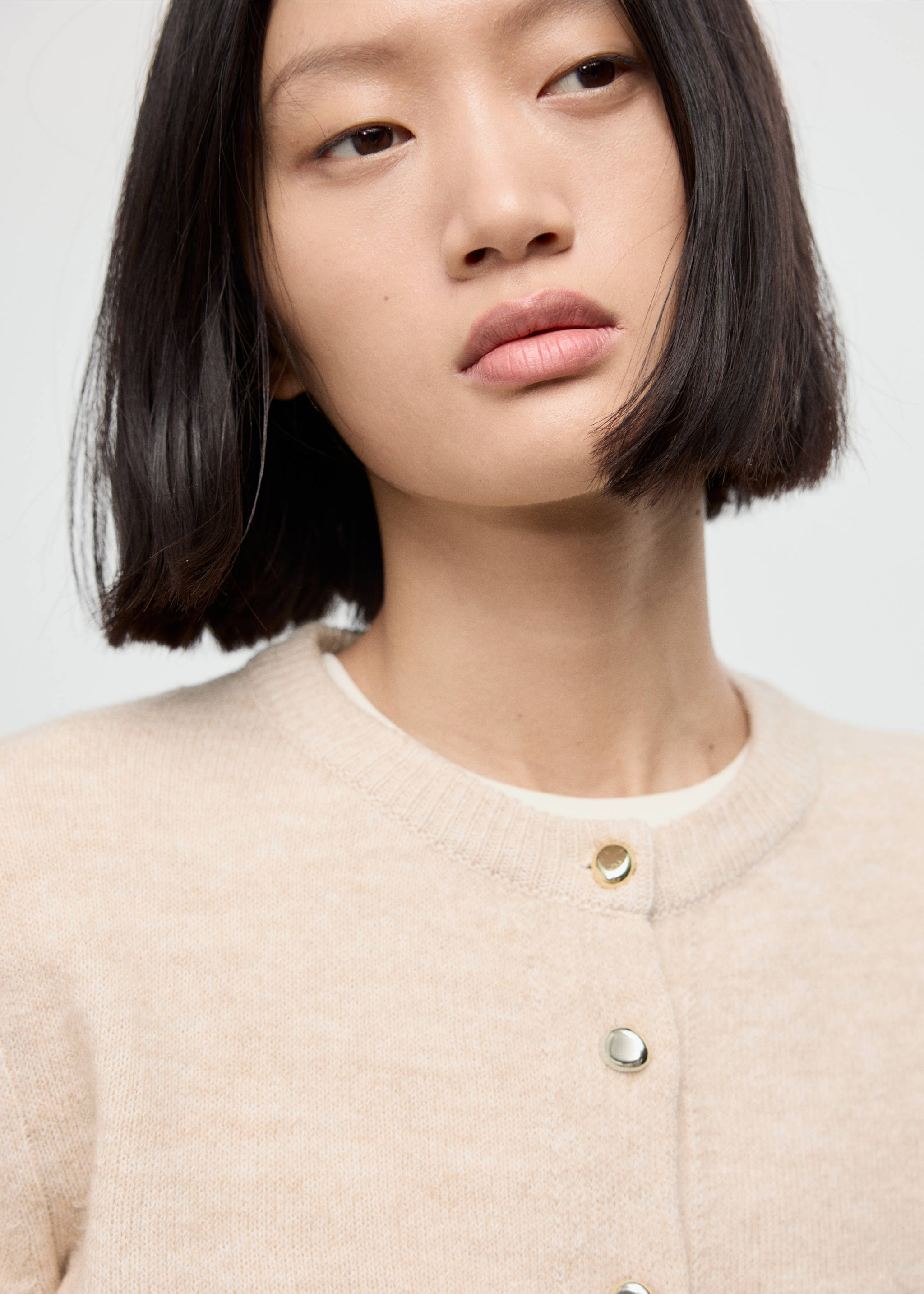 Knitted button cardigan - Details of the article 1, Ecru. Ref: 17027816-00.