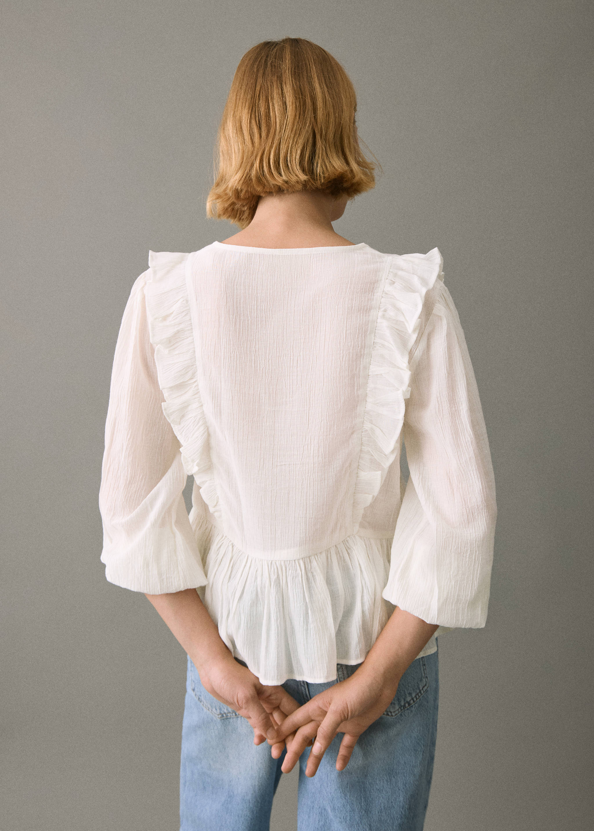 Fluid ruffled blouse - Reverse of the article