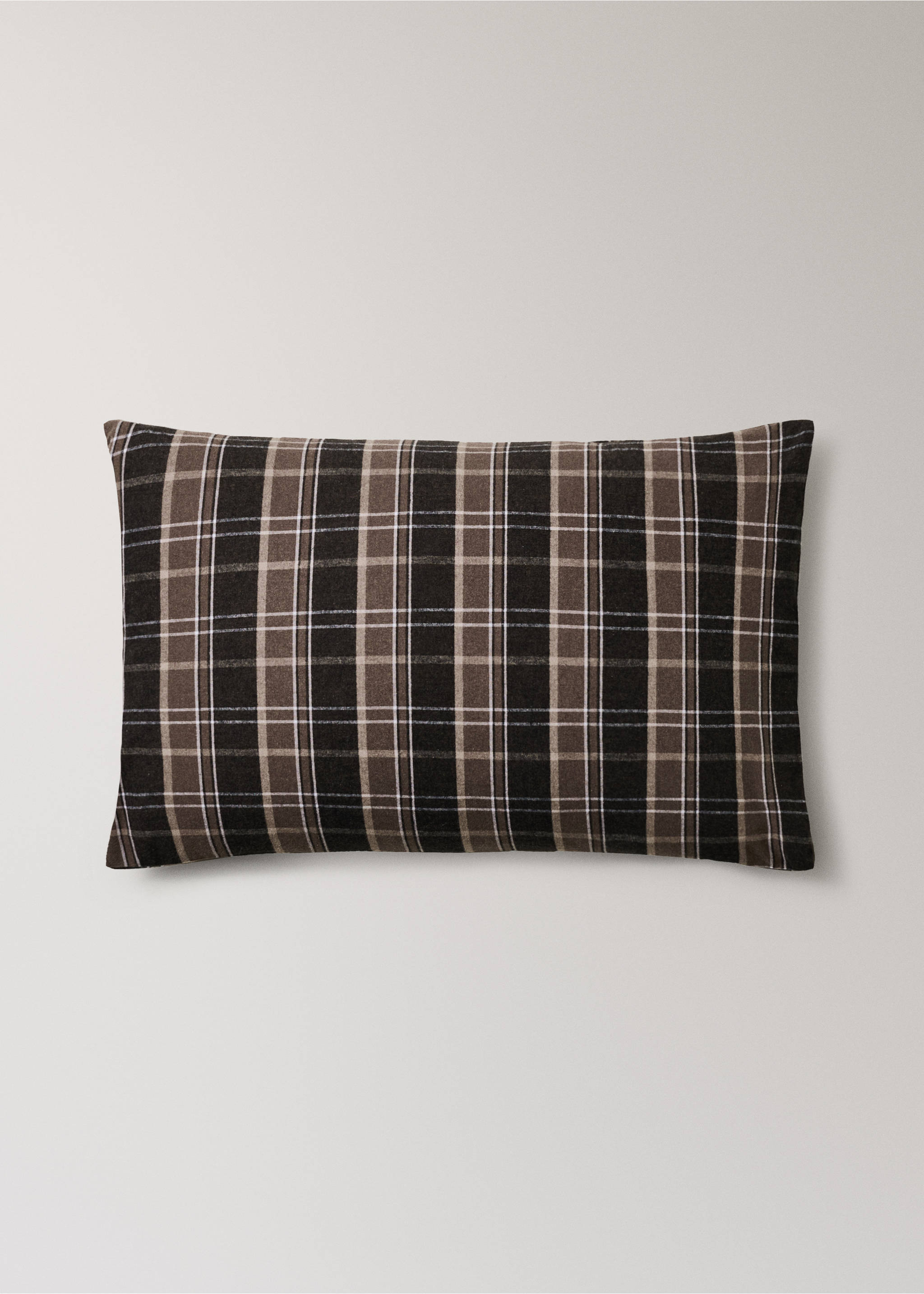 Two cotton flannel melange-thread check pillowcases 50x75 cm - Article without model, Brown. Ref: 17028279-00.