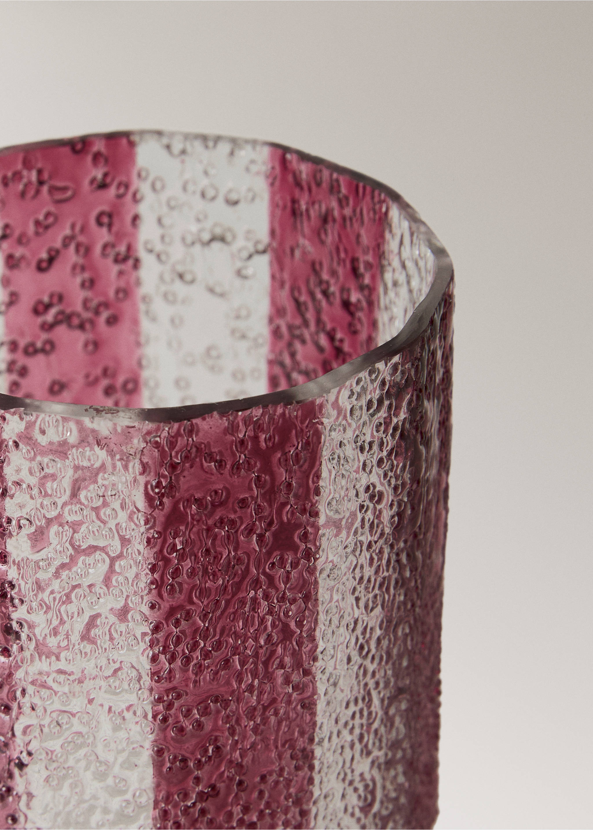 Petit bougeoir en verre rayé - Détail de l'article 1, Rouge. Ref: 17028285-00.
