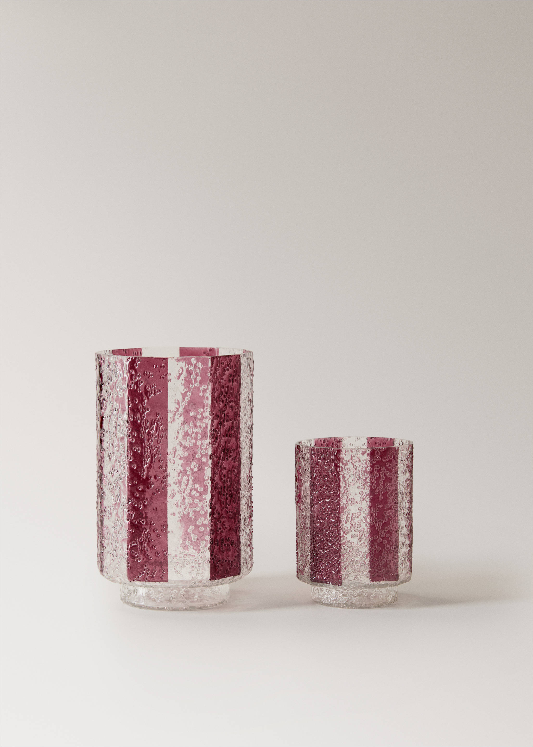 Large striped glass candle holder - Details of the article 3, Intense Red. Ref: 17028286-00.