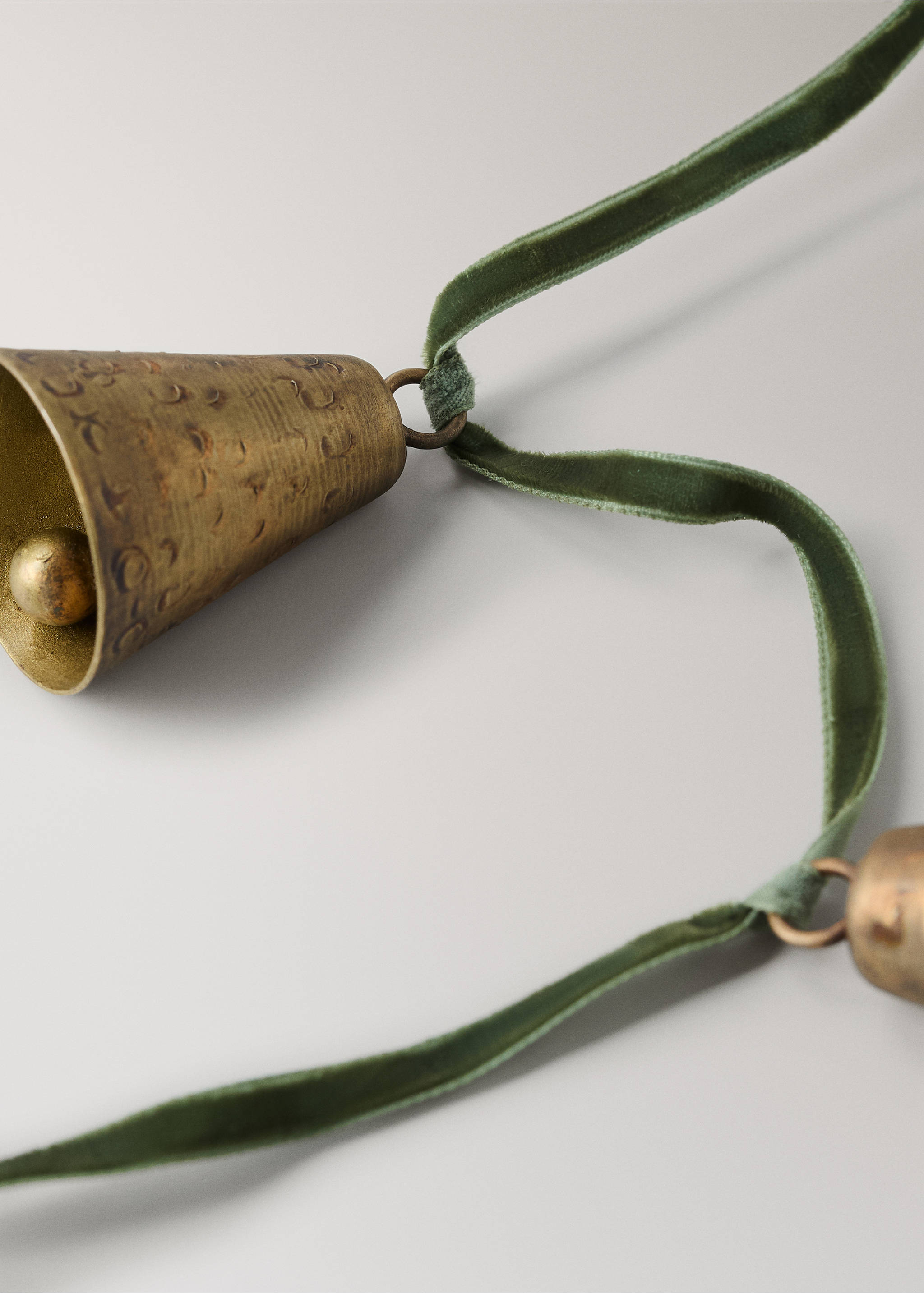 Decorative bell garland - Details of the article 2, Green. Ref: 17029095-00.