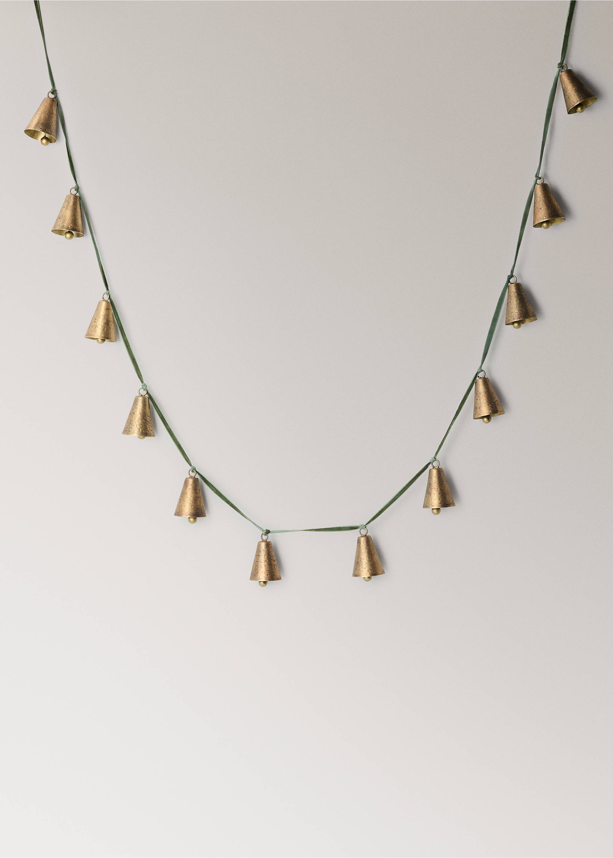 Decorative bell garland - Article without model, Green. Ref: 17029095-00.