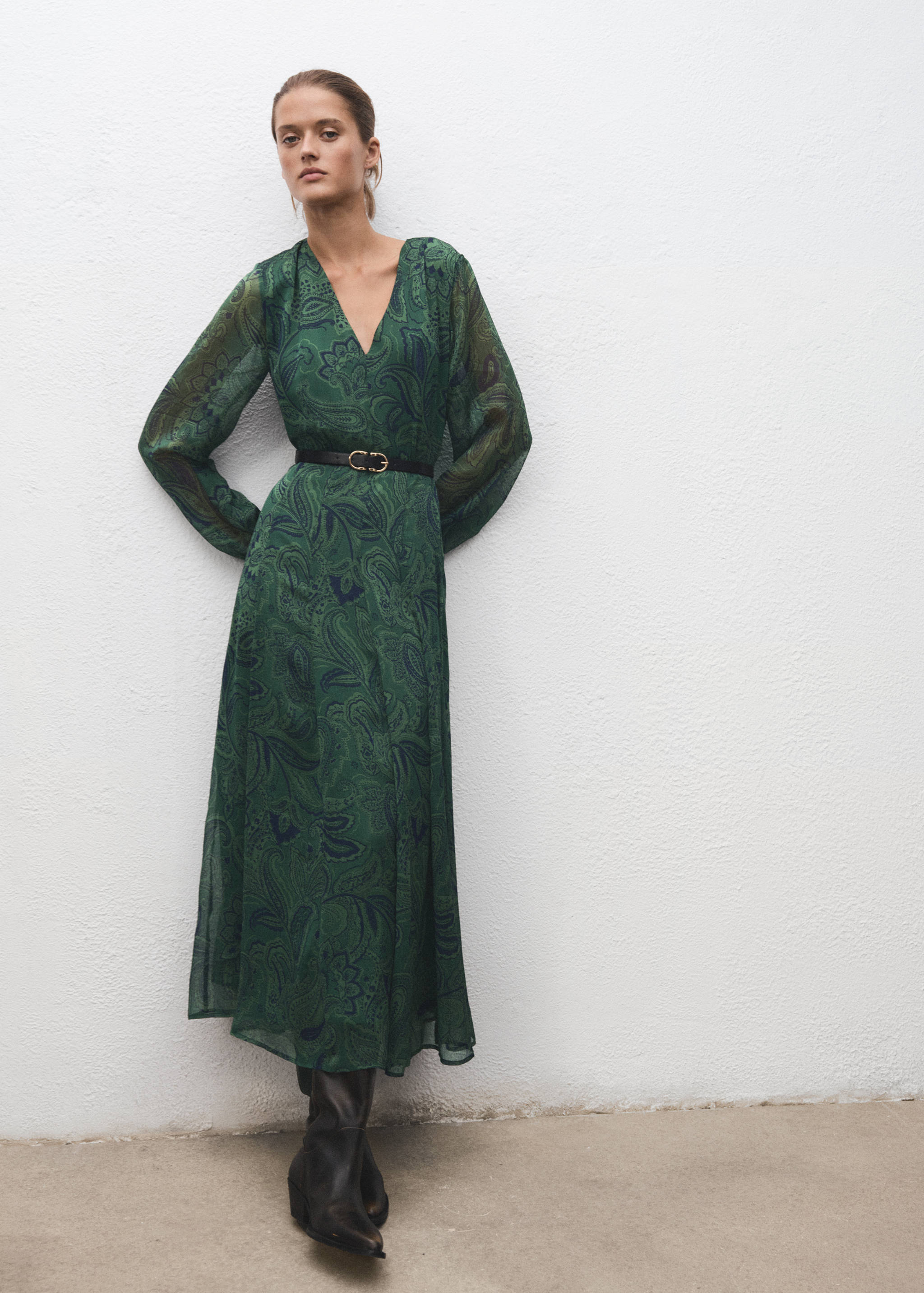 Bedrucktes Kleid mit Gürtel - Allgemeine Ansicht