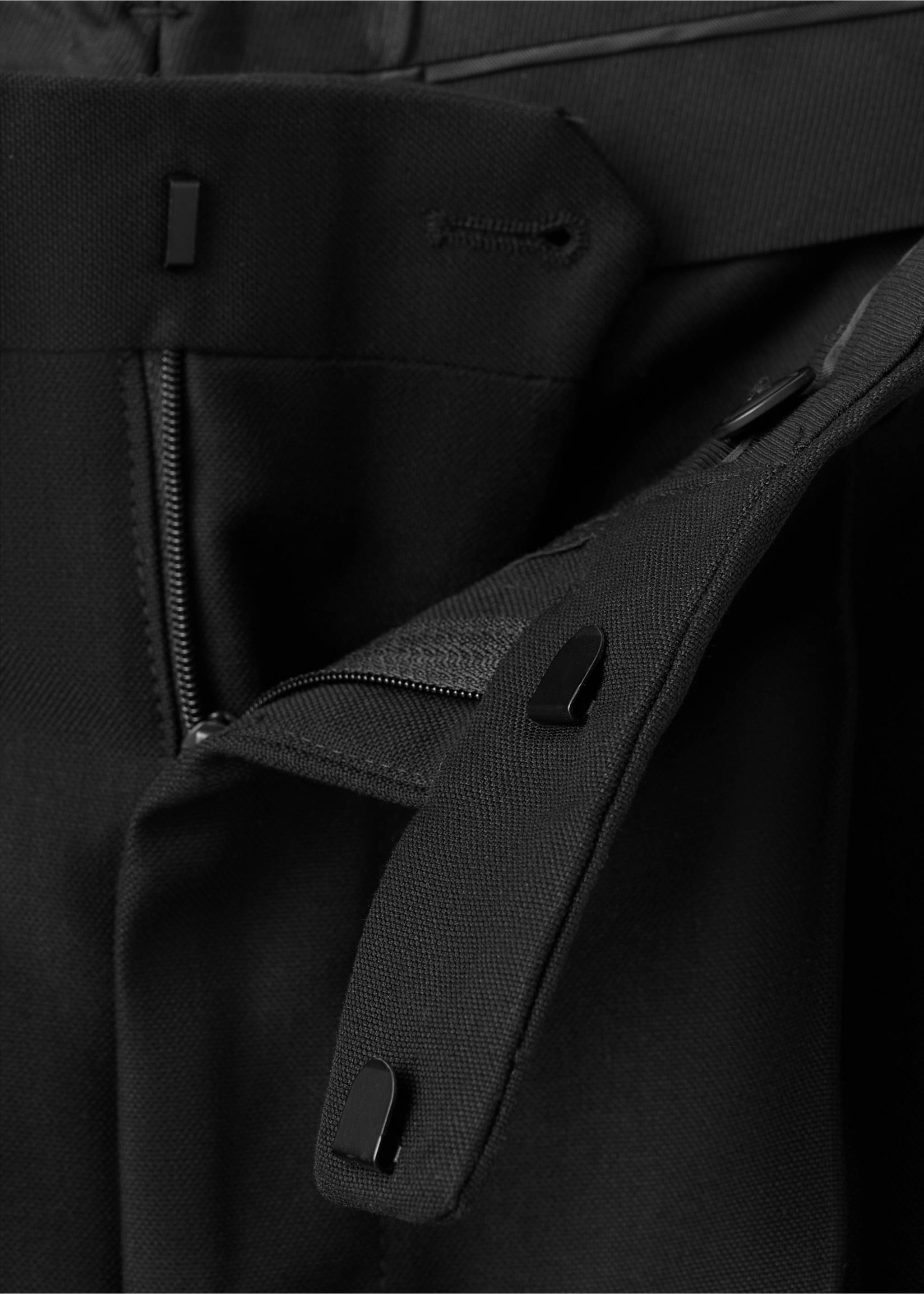 Regular-fit suit trousers with pleats - Details of the article 0, Black. Ref: 17029606-00.