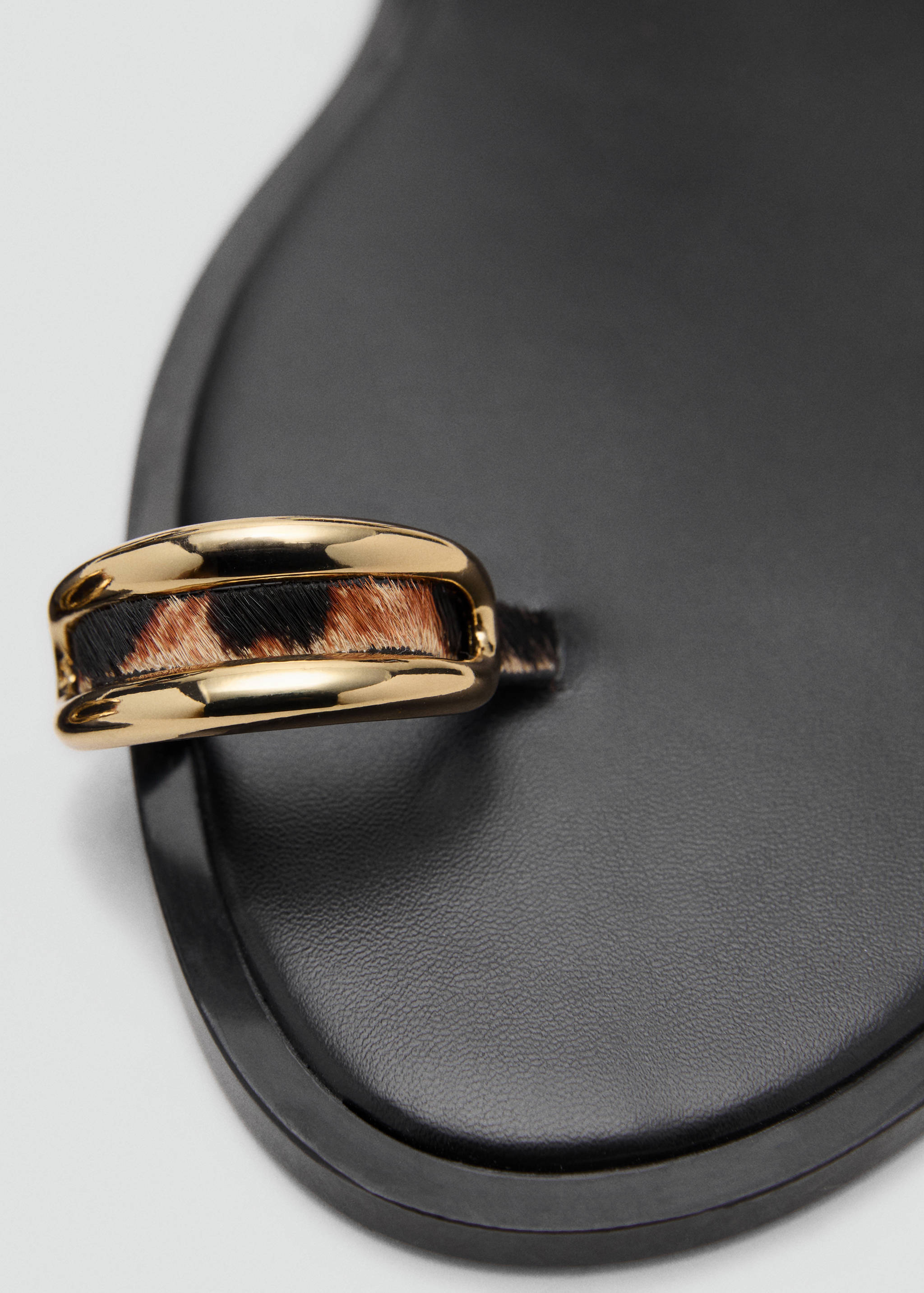 Ledersandale mit Animal-Print - Detail des Artikels 2