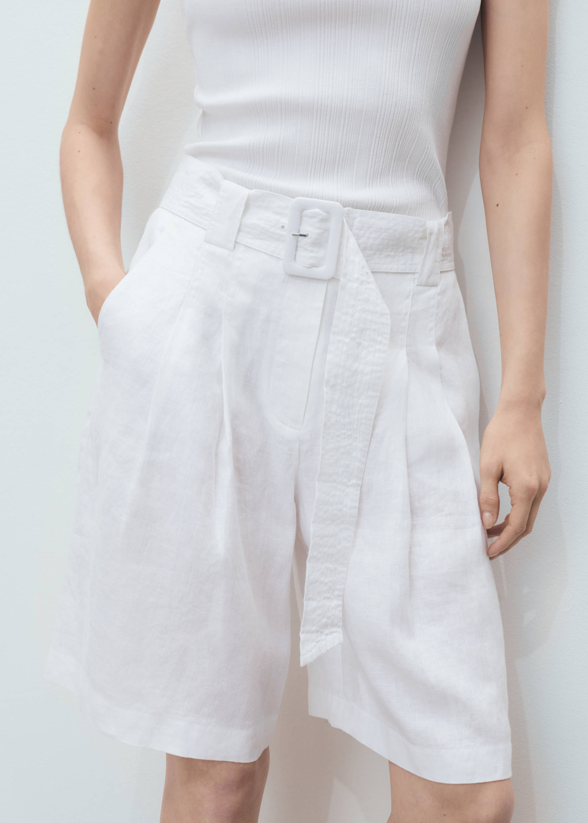 Belt linen-blend Bermuda shorts - Medium plane