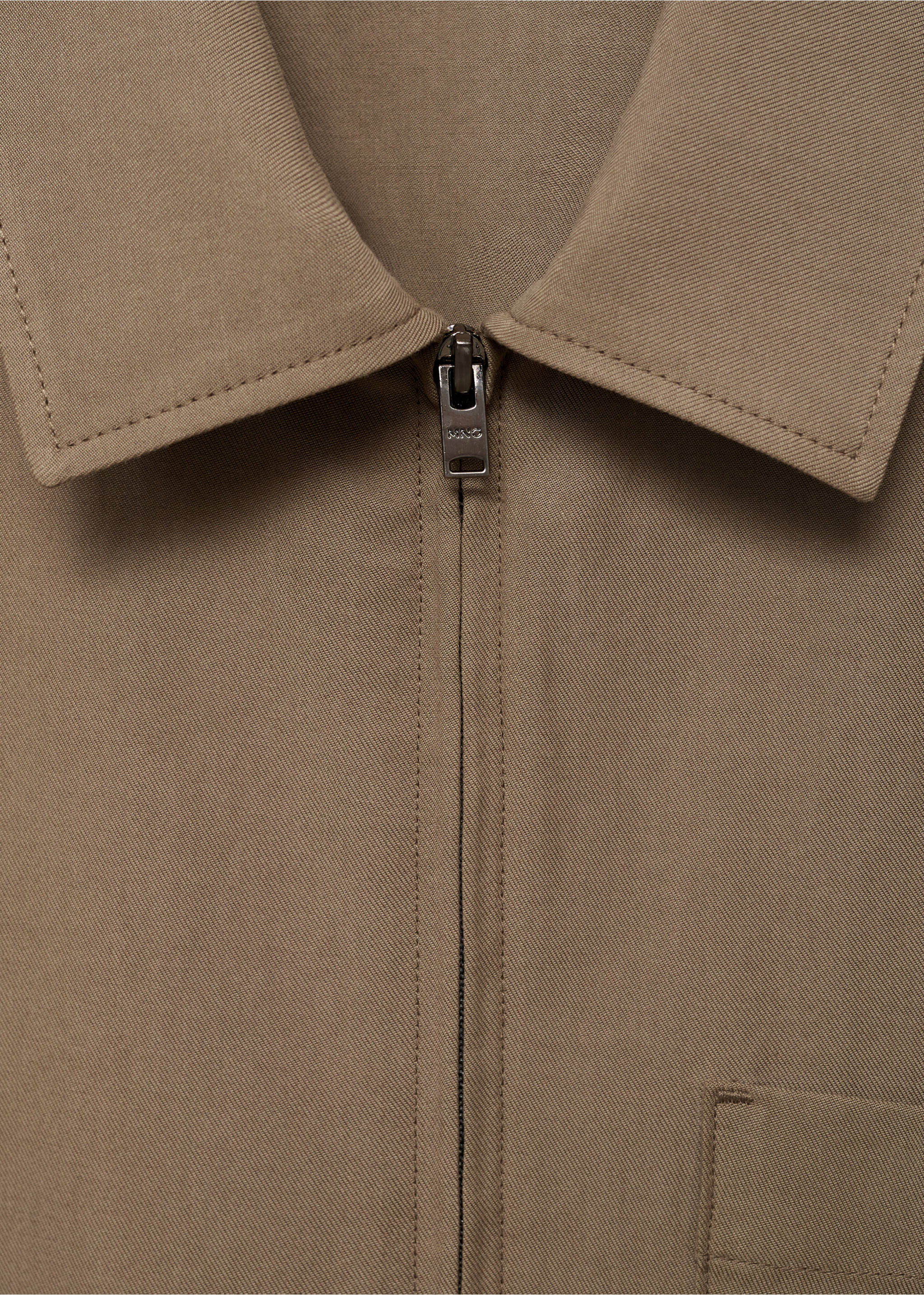 Lyocell-Jacke mit Tasche - Detail des Artikels 8, Braun. Ref: 17031135-00.