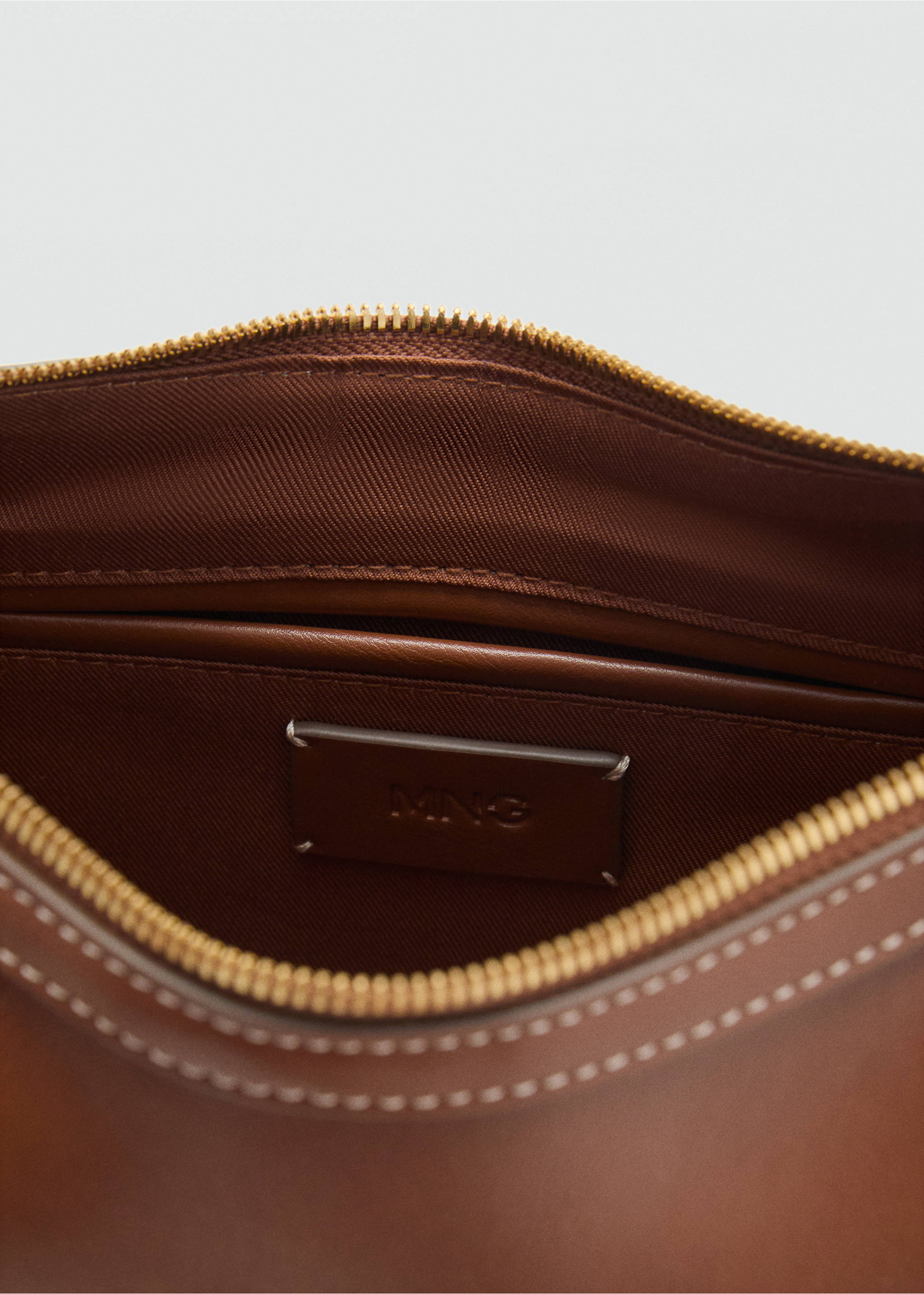 Studded shoulder bag - Details of the article 1, Leather. Ref: 17031140-00.