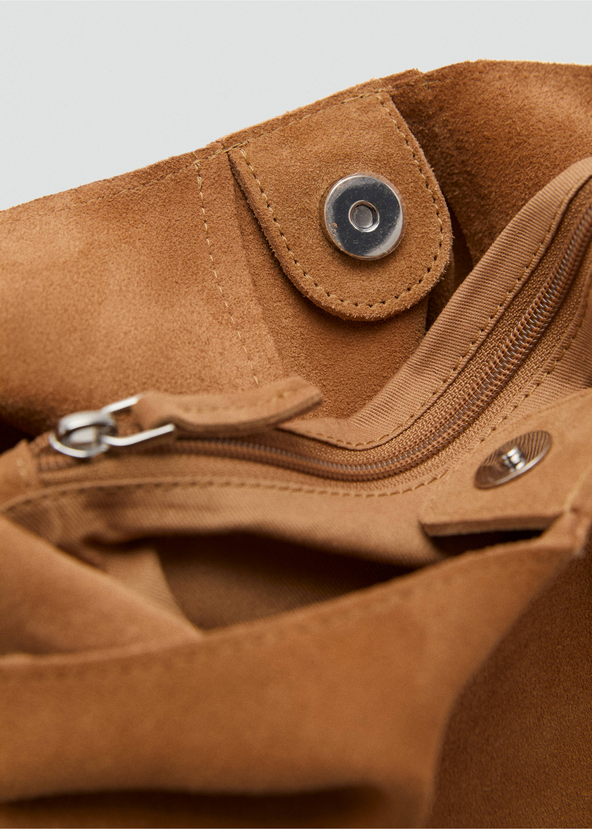 Suede shoulder bag - Details of the article 2, Leather. Ref: 17031145-00.
