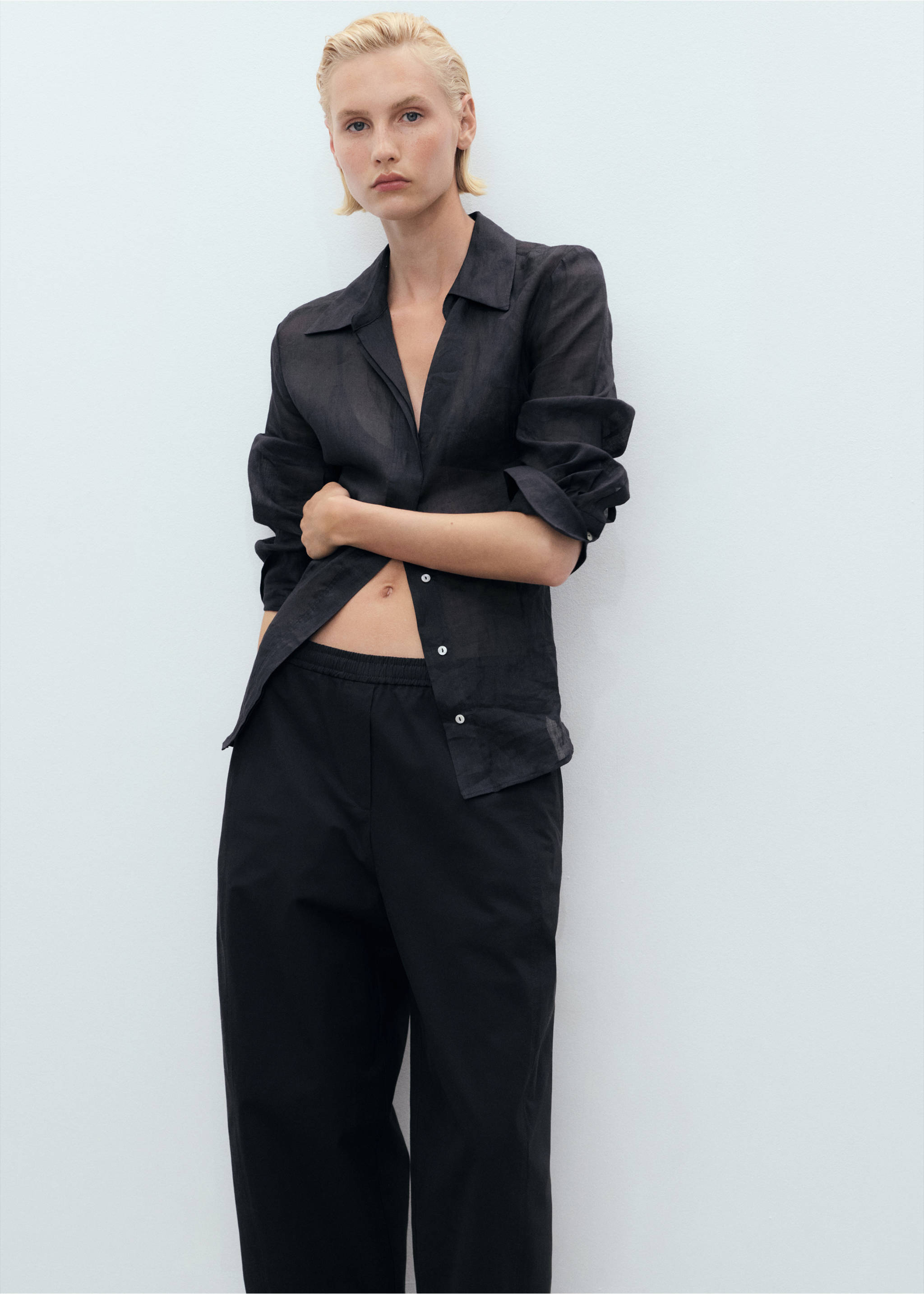 Elastic waist cotton trousers - Details of the article 1, Black. Ref: 17031175-00.