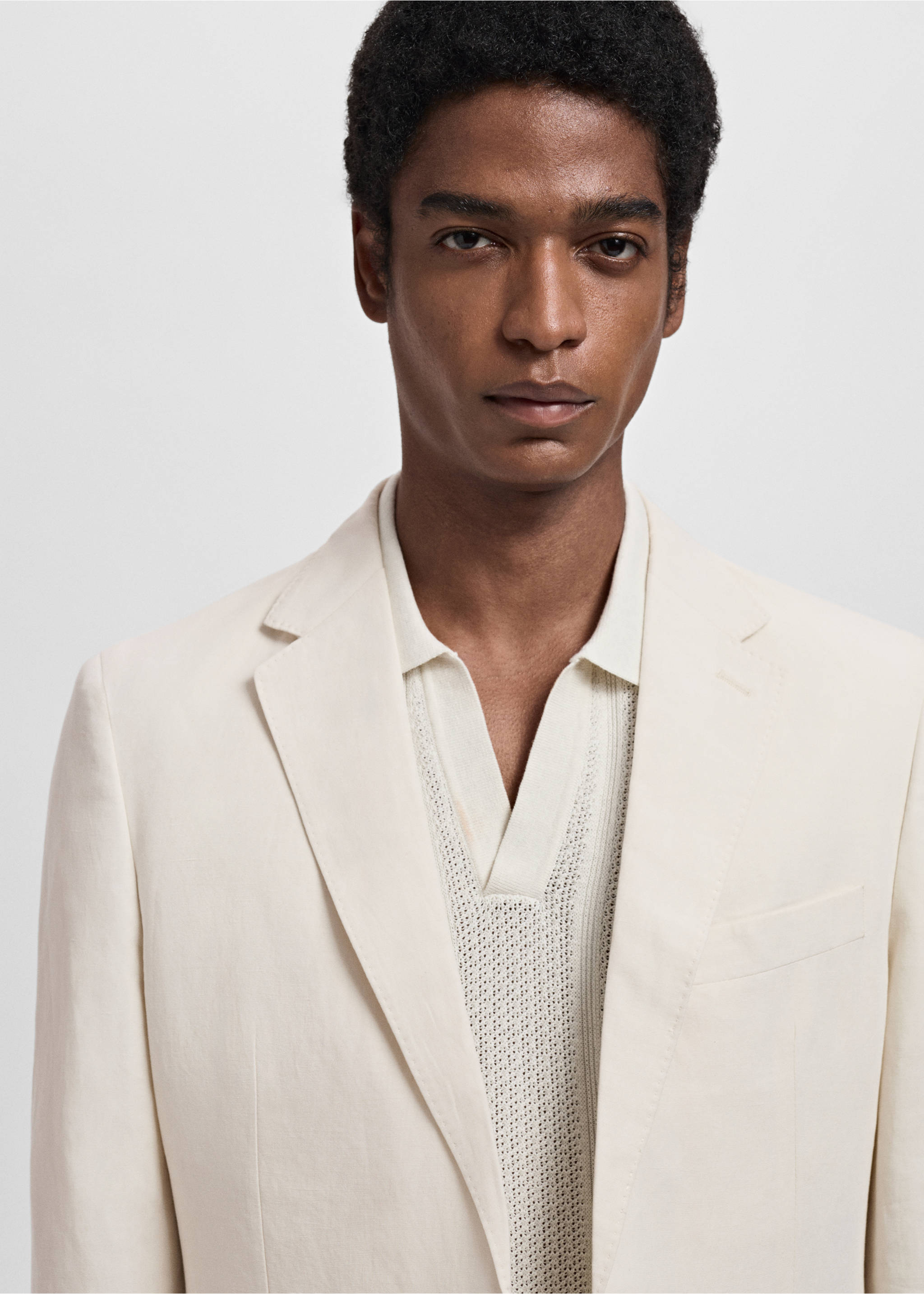 Slim-fit suit jacket made from a linen-lyocell blend - Details of the article 1, Ecru. Ref: 17031186-00.