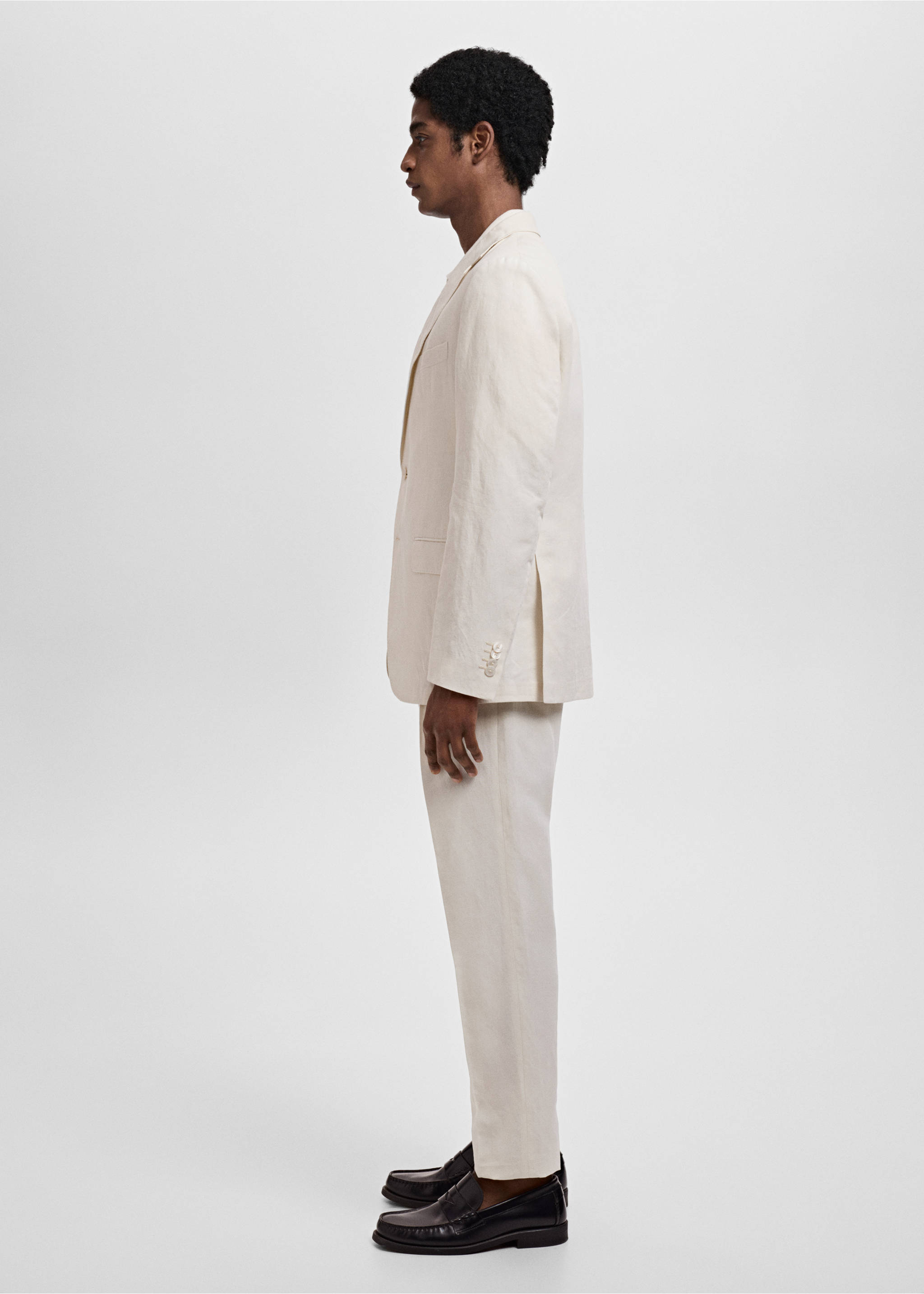 Slim-fit suit jacket made from a linen-lyocell blend - Details of the article 2, Ecru. Ref: 17031186-00.