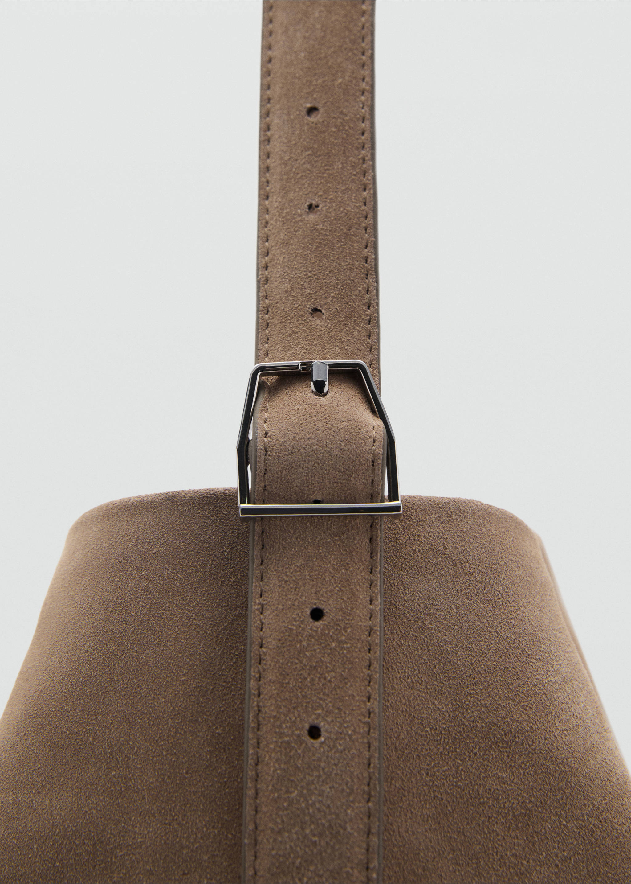 Bucket Bag aus Leder - Detail des Artikels 1, Sandfarben. Ref: 17031188-00.