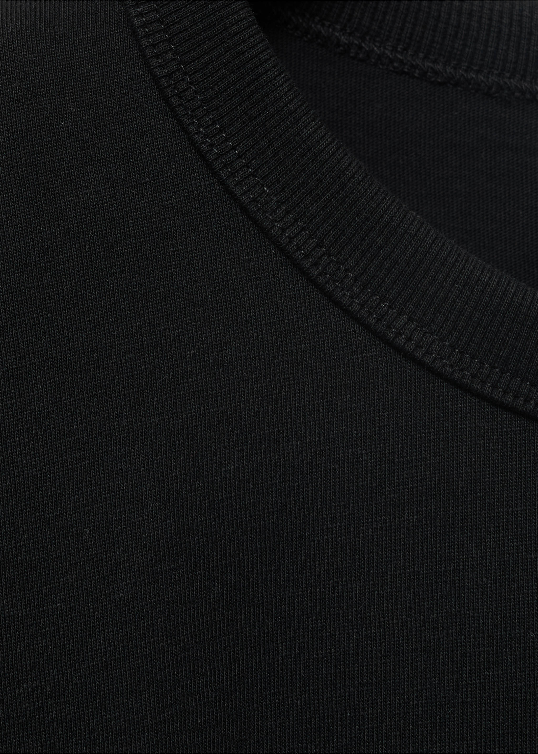 Short-sleeved t-shirt with shoulder pads - Details of the article 8, Black. Ref: 17031199-00.