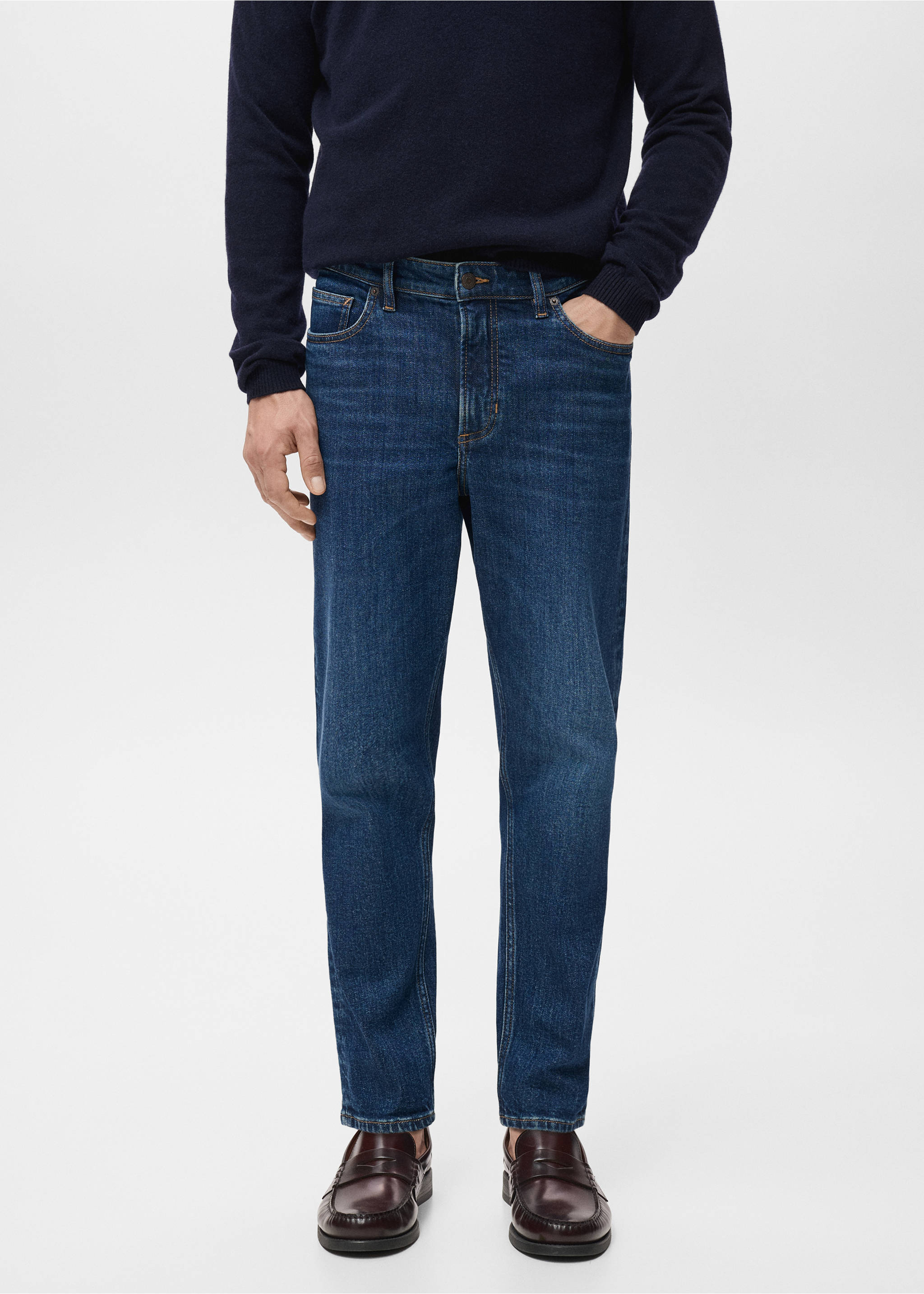 Ben Jeans im Cropped Tapered Fit - Mittlere Ansicht, Dunkelblau. Ref: 17031222-00.