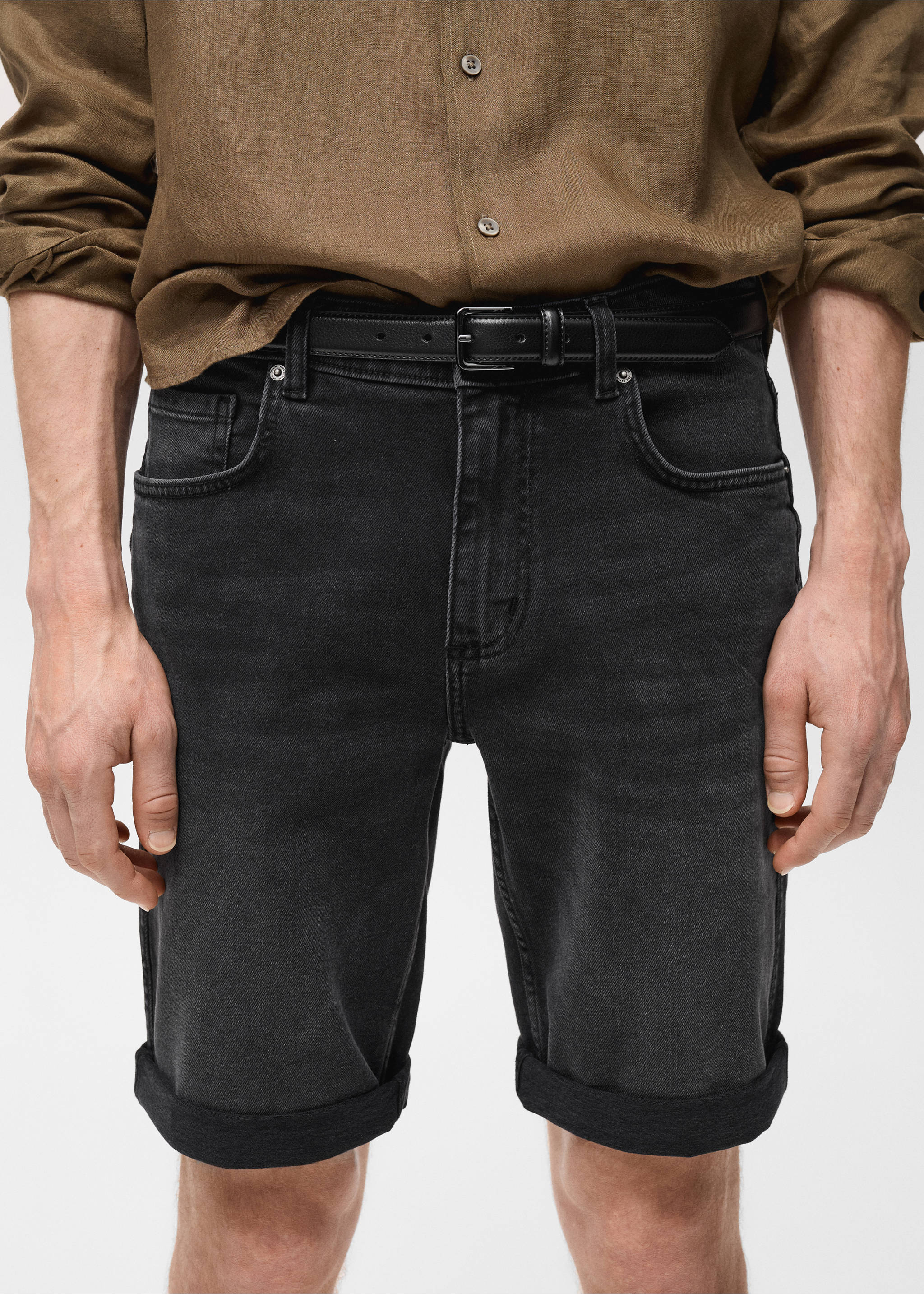 Bermuda en jean slim fit - Détail de l'article 1, Black denim. Ref: 17031223-00.