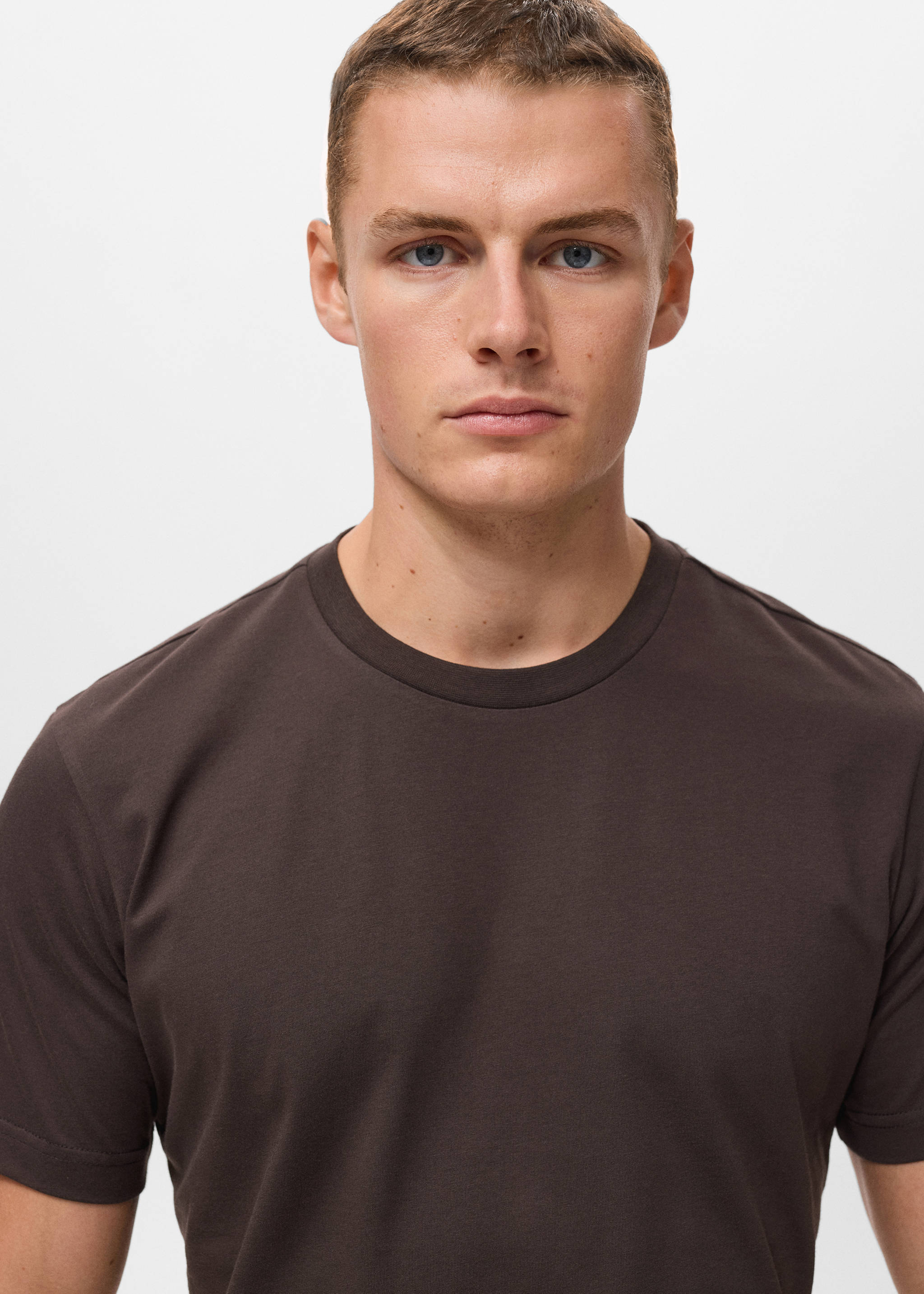 100% cotton slim-fit t-shirt - Details of the article 1