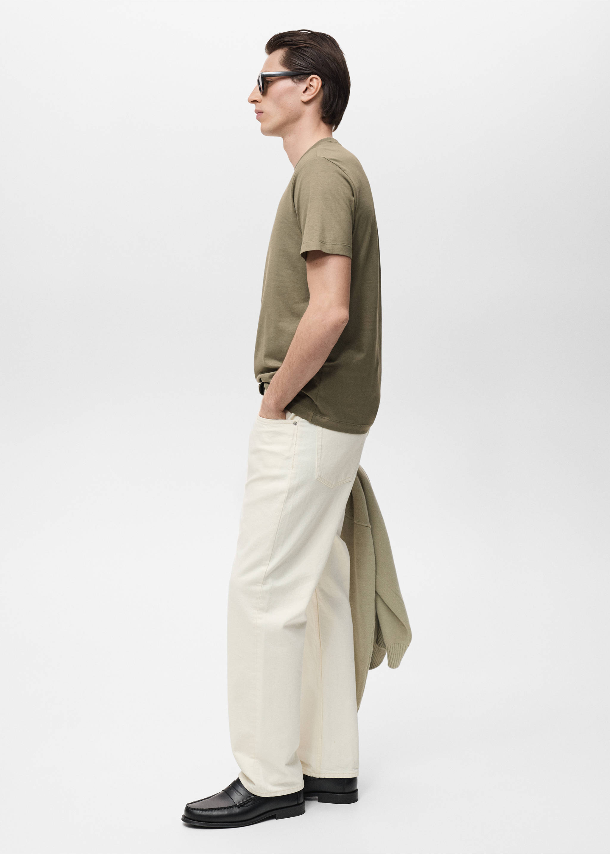 T-skjorte i 100% bomull, slim-fit - Artikkeldetalj 2, Mørk grønn. Ref: 17031230-00.