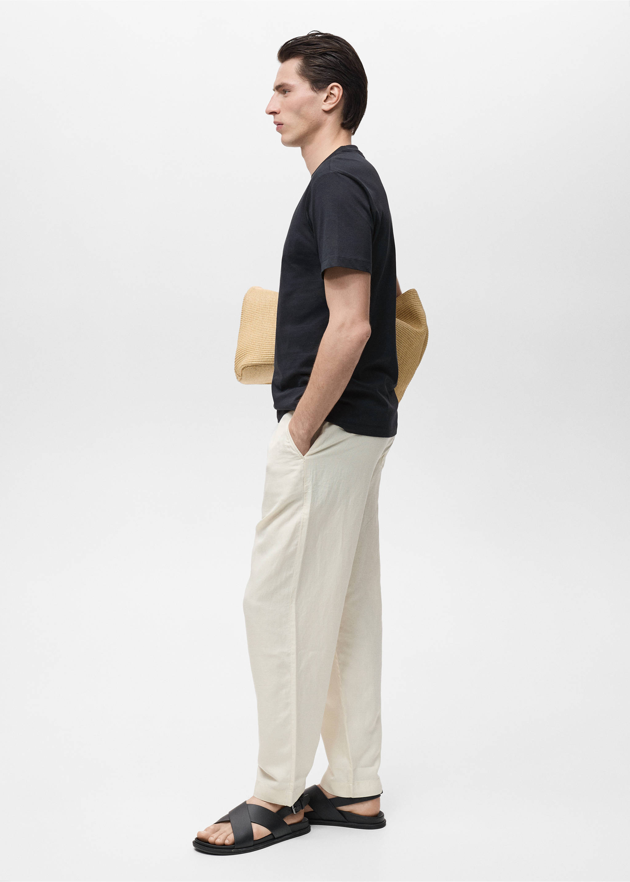 T-skjorte i 100% bomull, slim-fit - Artikkeldetalj 2, Mørk marineblå. Ref: 17031230-00.