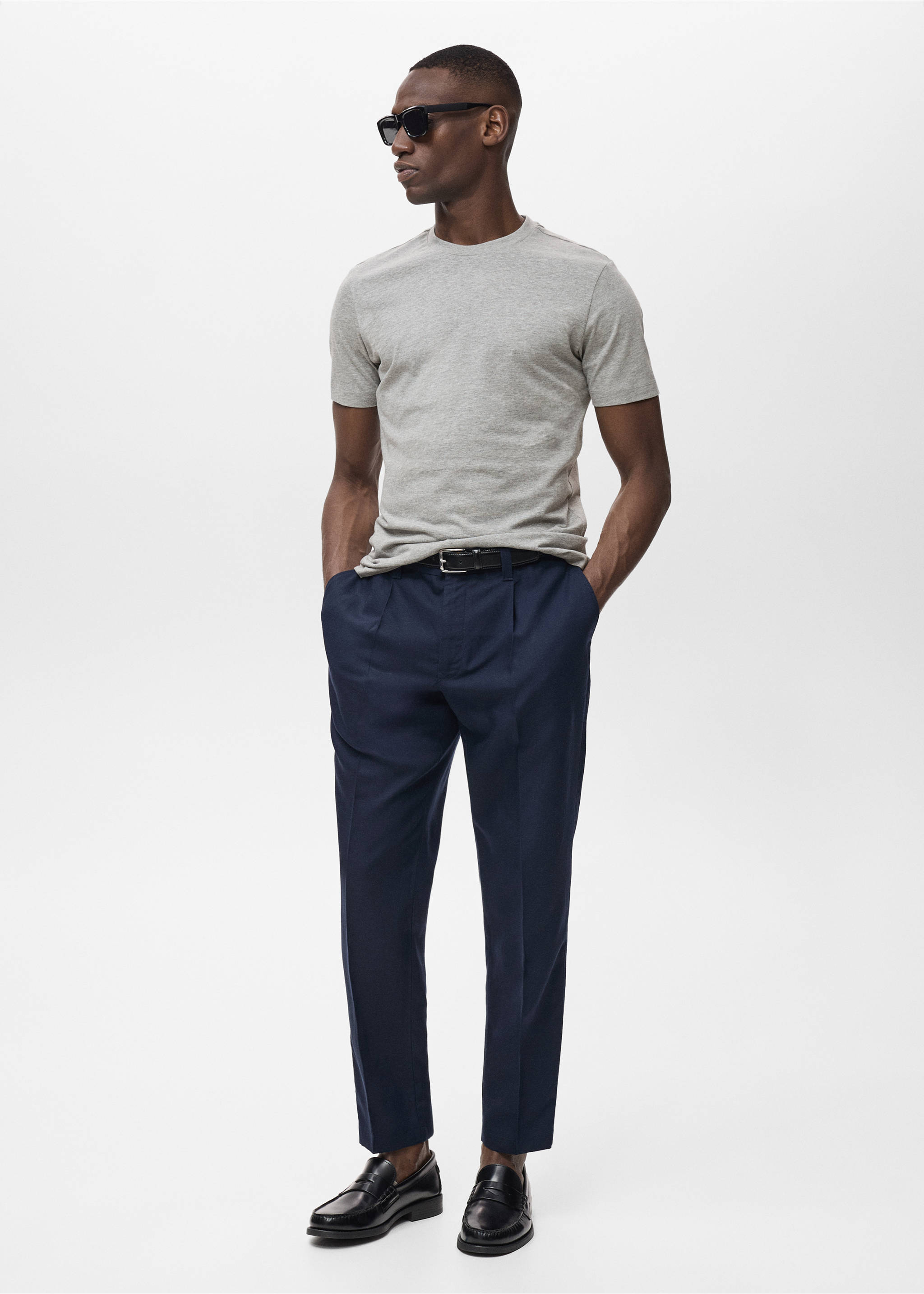 T-skjorte i 100% bomull, slim-fit - Total bildeutsnitt, Medium gråmelert. Ref: 17031230-00.