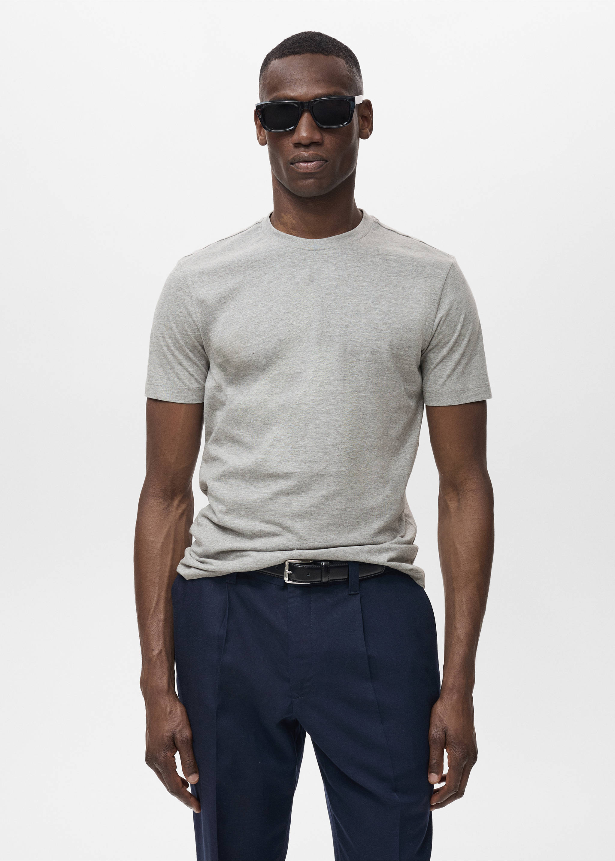 T-skjorte i 100% bomull, slim-fit - Halvtotal bildeutsnitt, Medium gråmelert. Ref: 17031230-00.