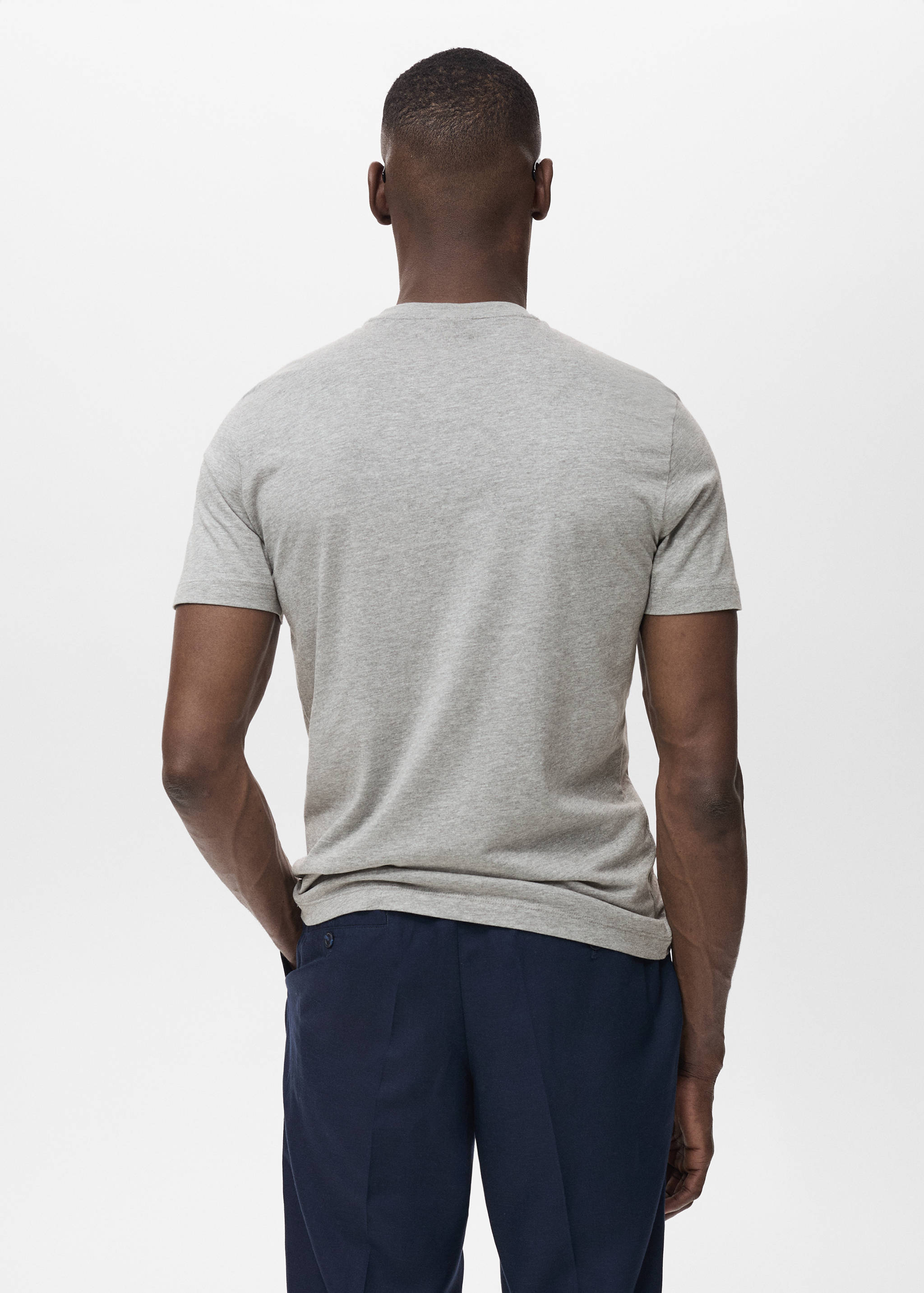100% cotton slim-fit t-shirt - Reverse of the article