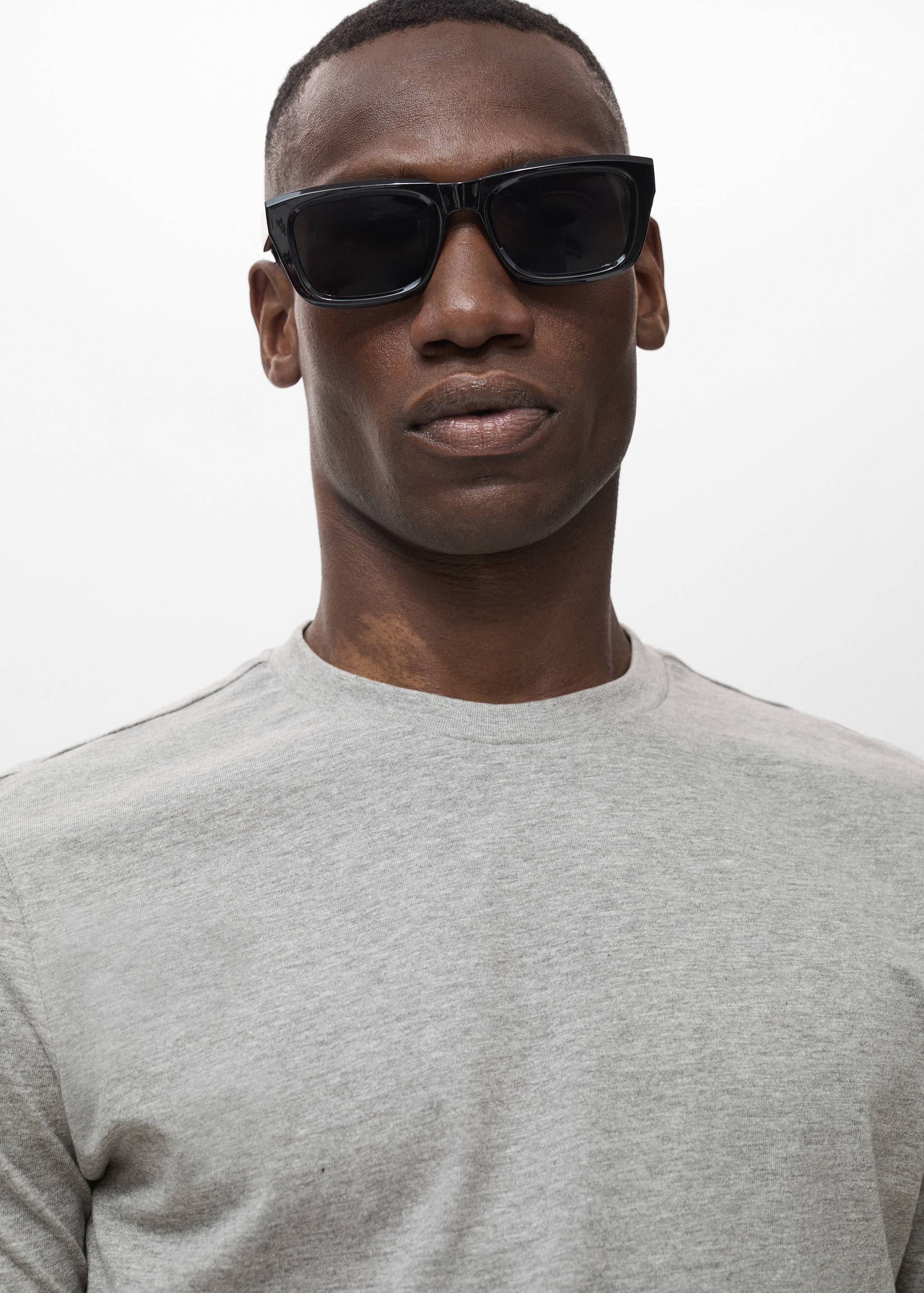 100% cotton slim-fit t-shirt - Details of the article 1