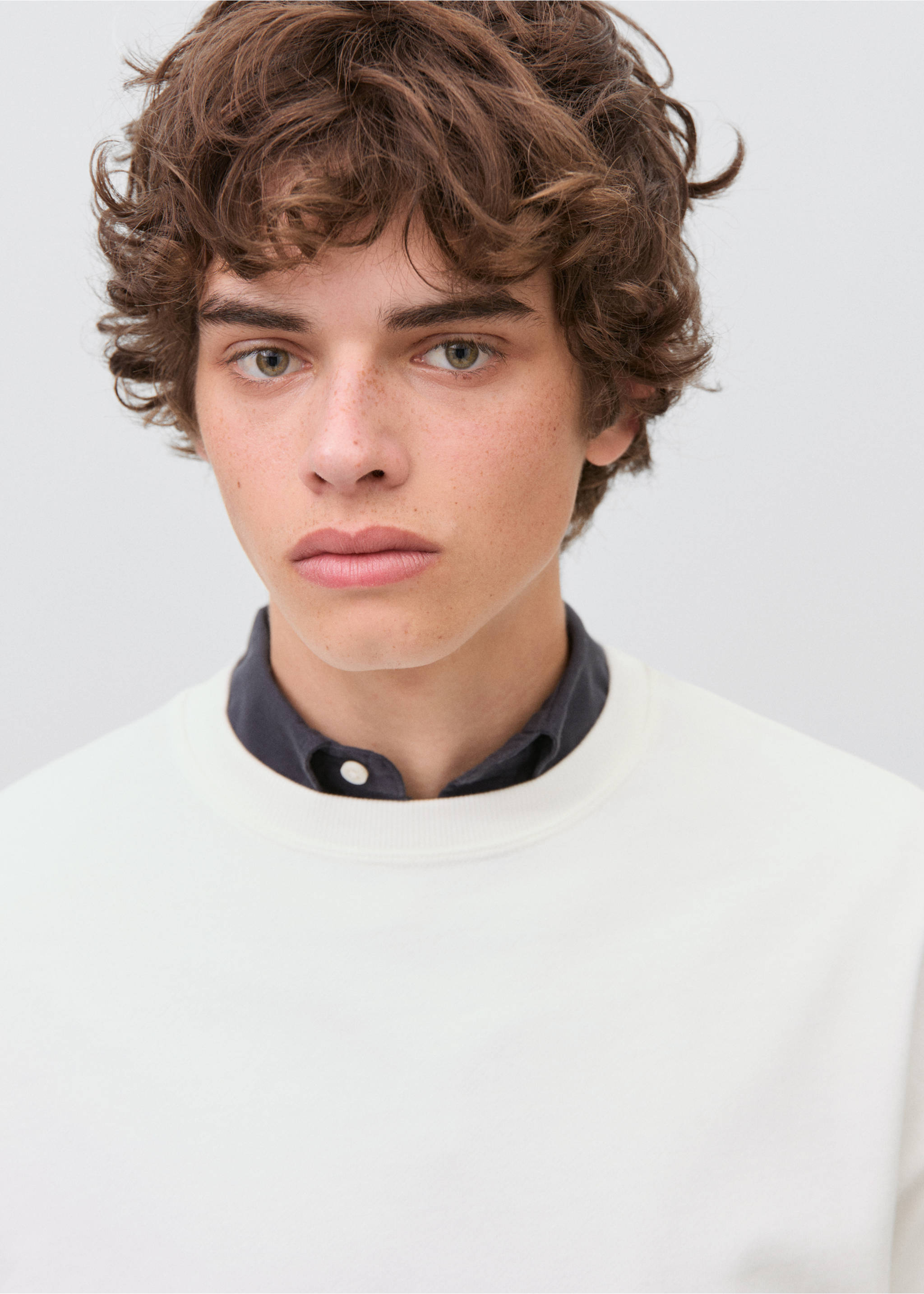 Basic cotton sweater - Details of the article 1, Off White. Ref: 17031238-00.