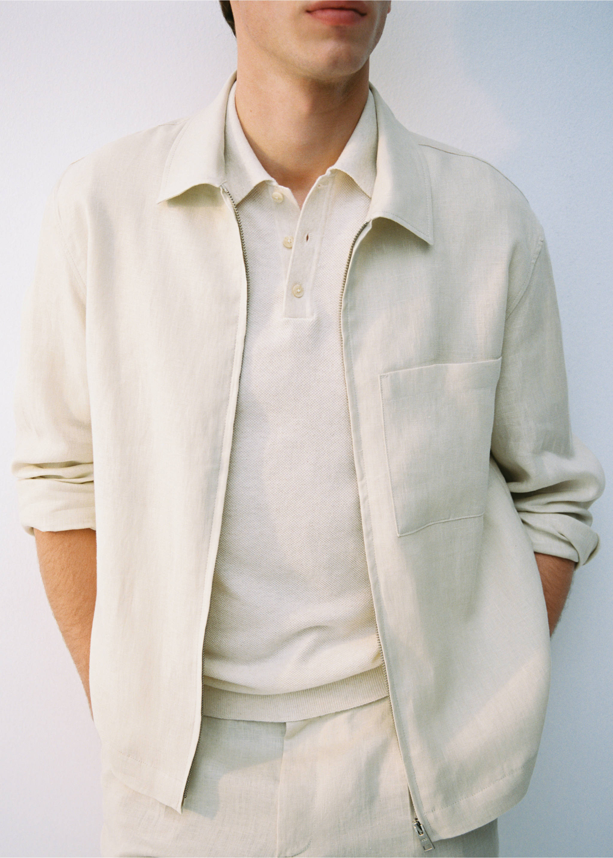 Fine-knit cotton polo shirt - Details of the article 5, Ivory White. Ref: 17031249-00.
