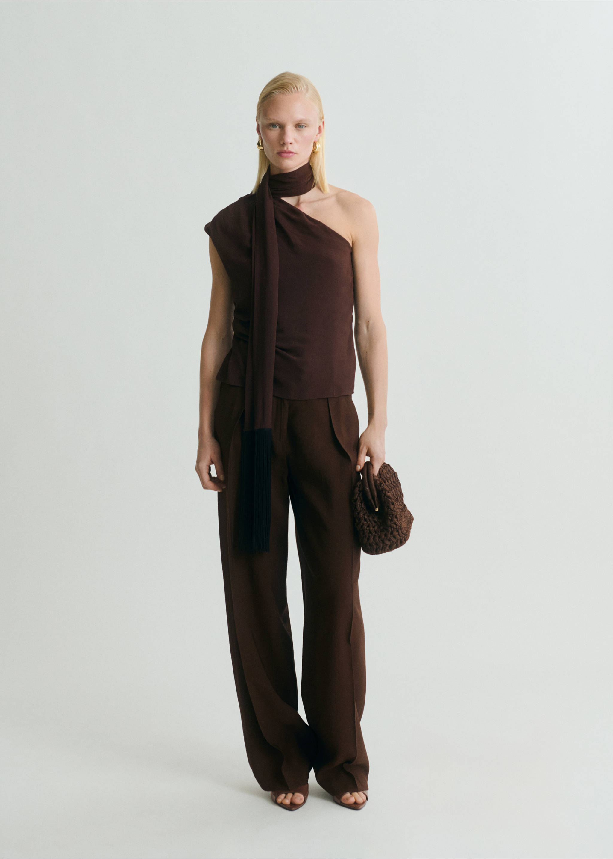 Pleat detail pants - General plane, Chocolate. Ref: 17031266-00.
