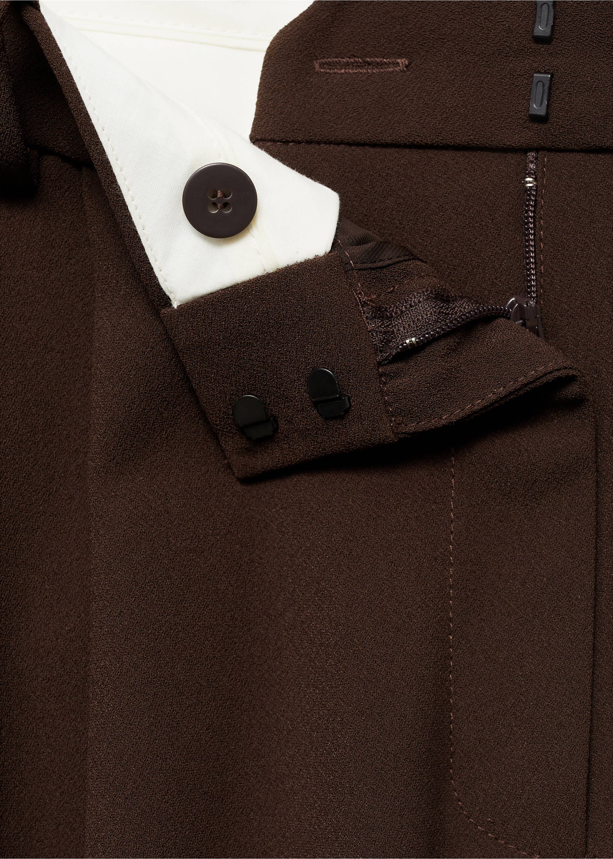 Pleat detail pants - Details of the article 0, Chocolate. Ref: 17031266-00.