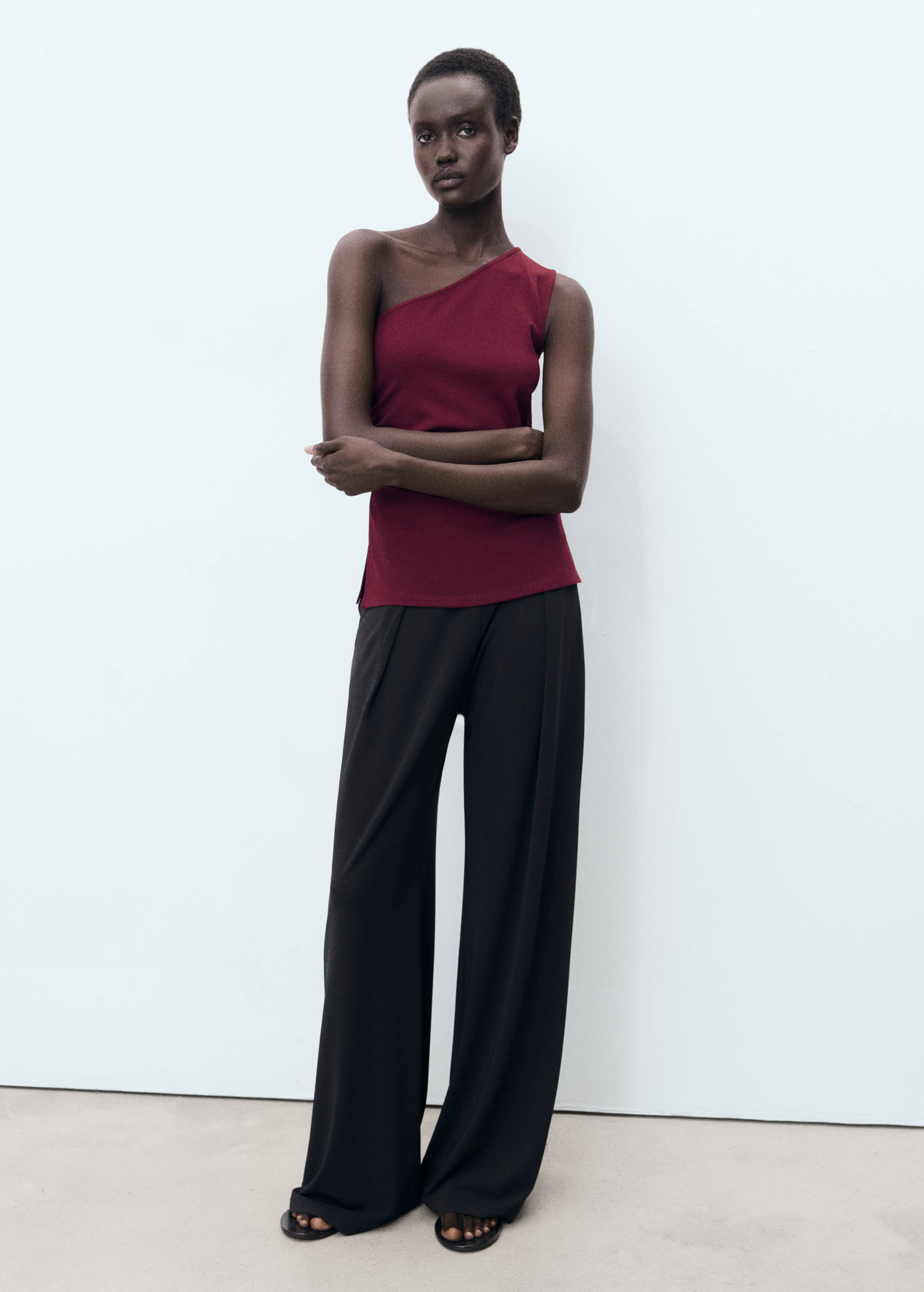 Asymmetrical draped top - General plane